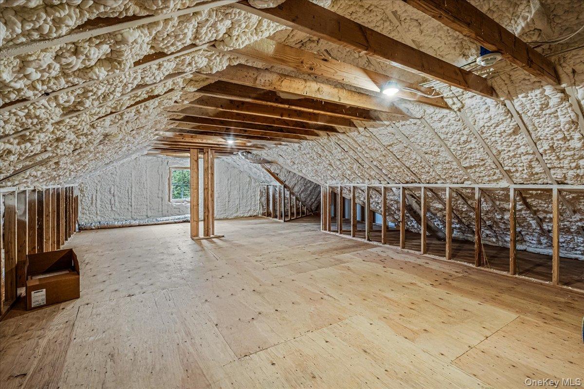 7 Yale Street, Garden City, NY 11530