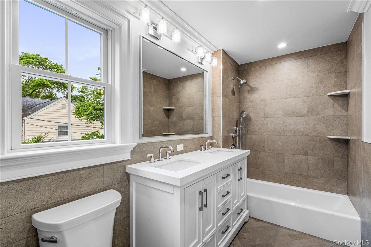 7 Yale Street, Garden City, NY 11530