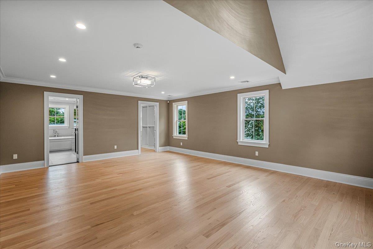 7 Yale Street, Garden City, NY 11530