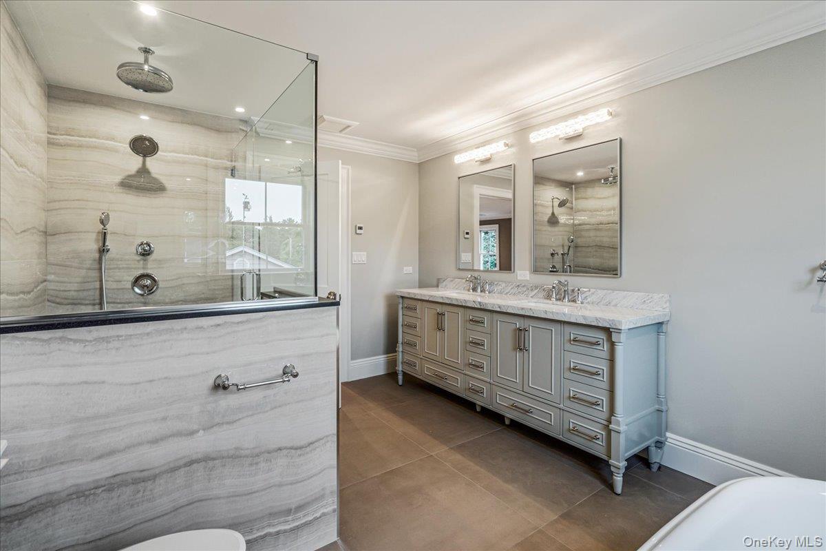 7 Yale Street, Garden City, NY 11530