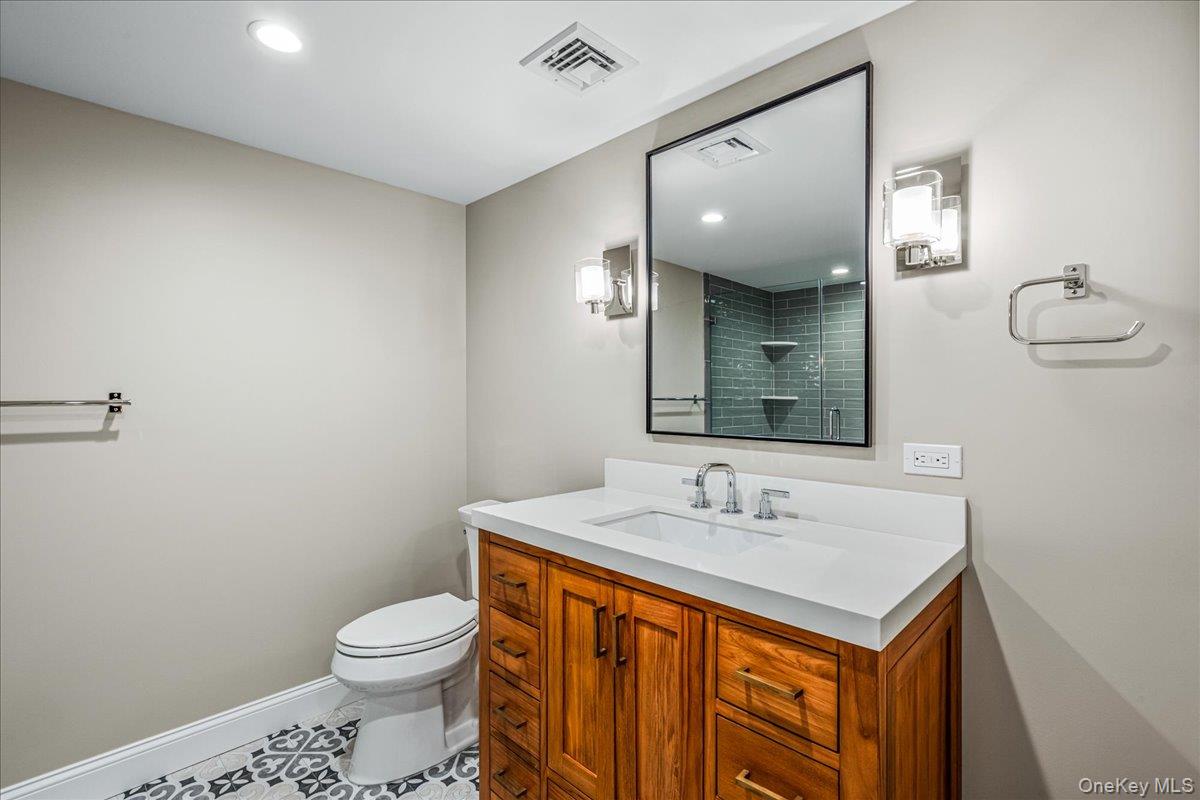 7 Yale Street, Garden City, NY 11530