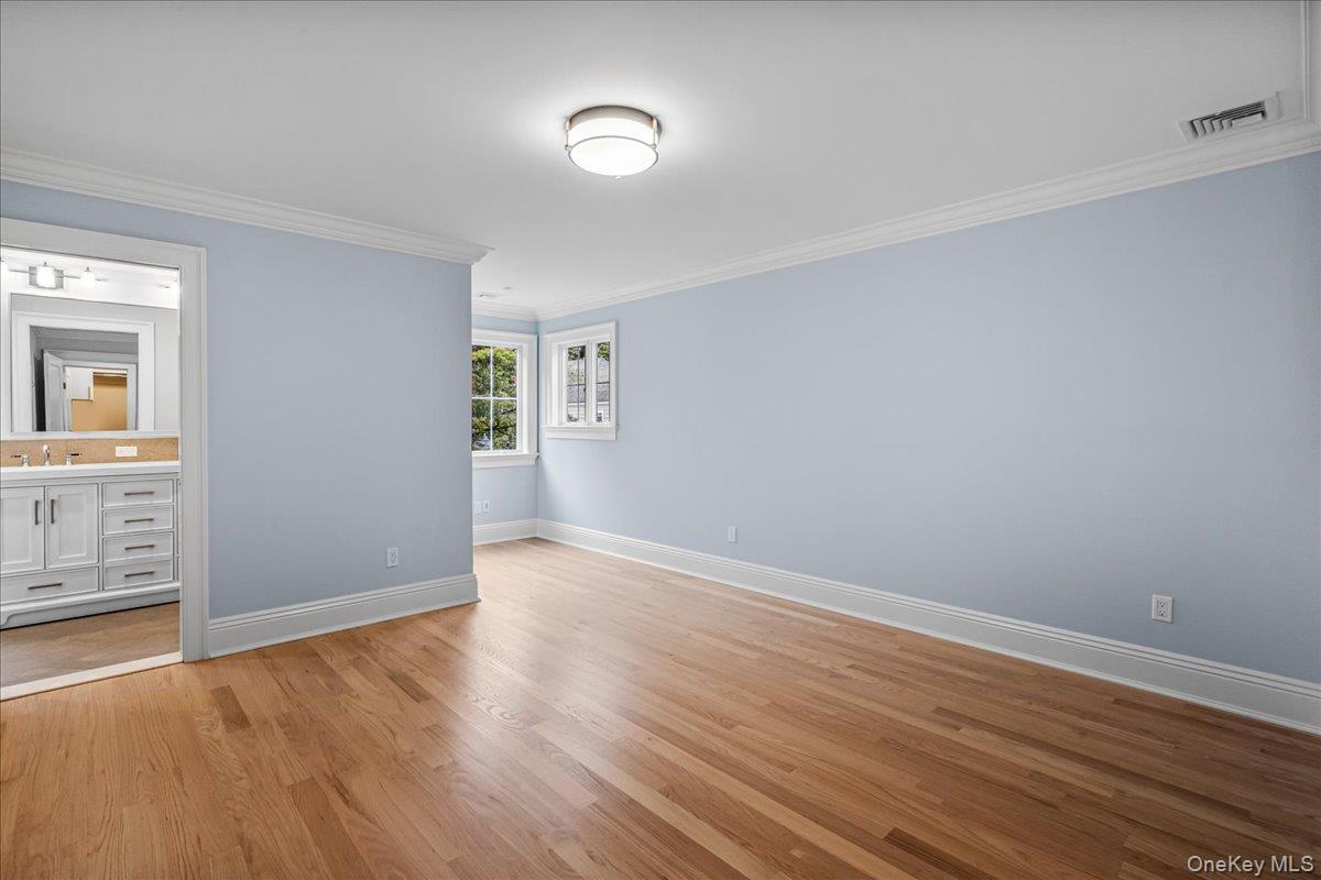 7 Yale Street, Garden City, NY 11530