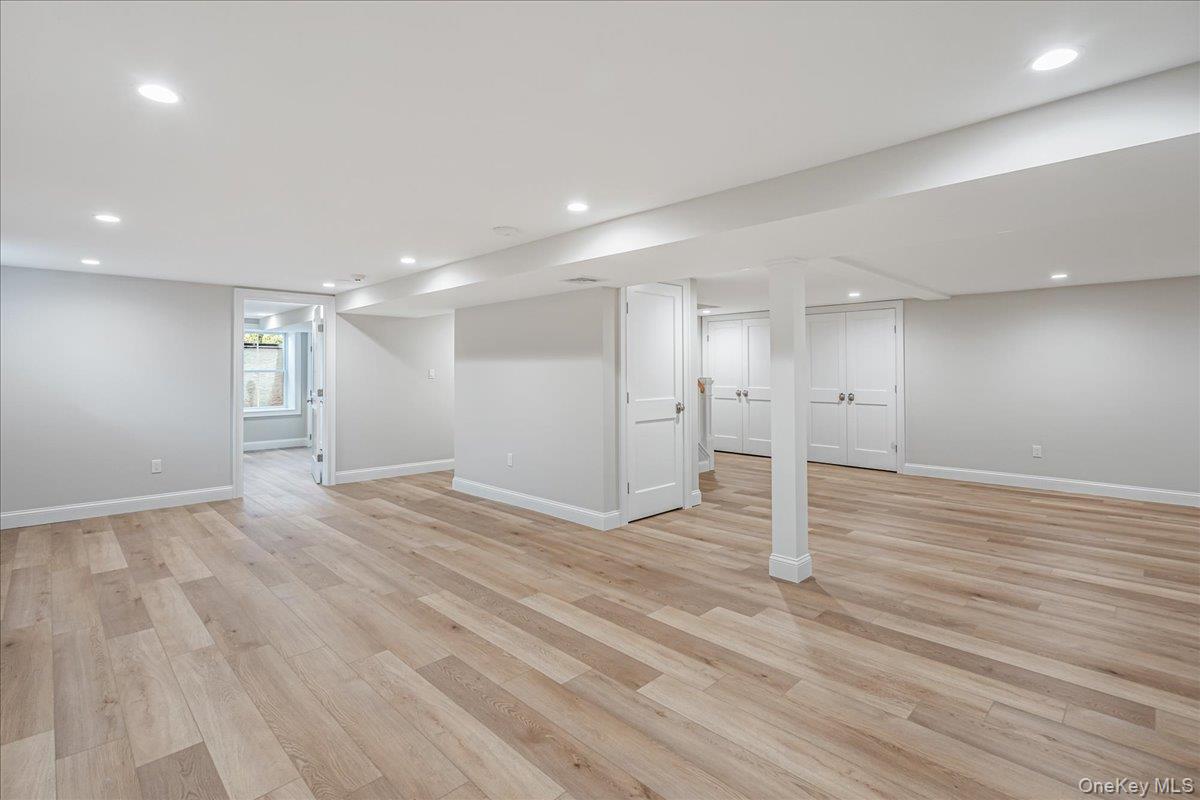 7 Yale Street, Garden City, NY 11530