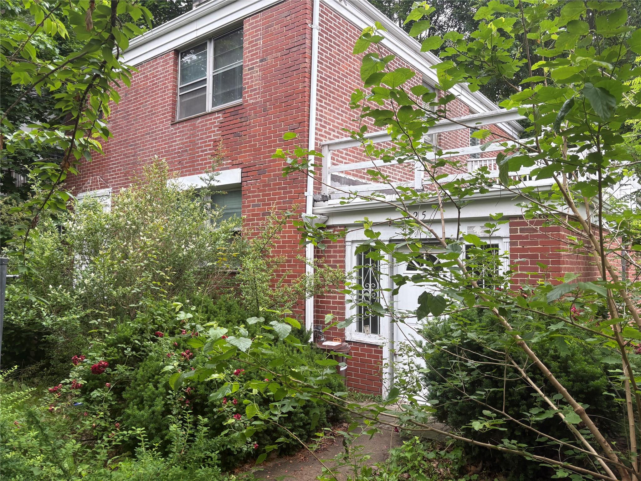 425 W 256th Street, Bronx, NY 10471