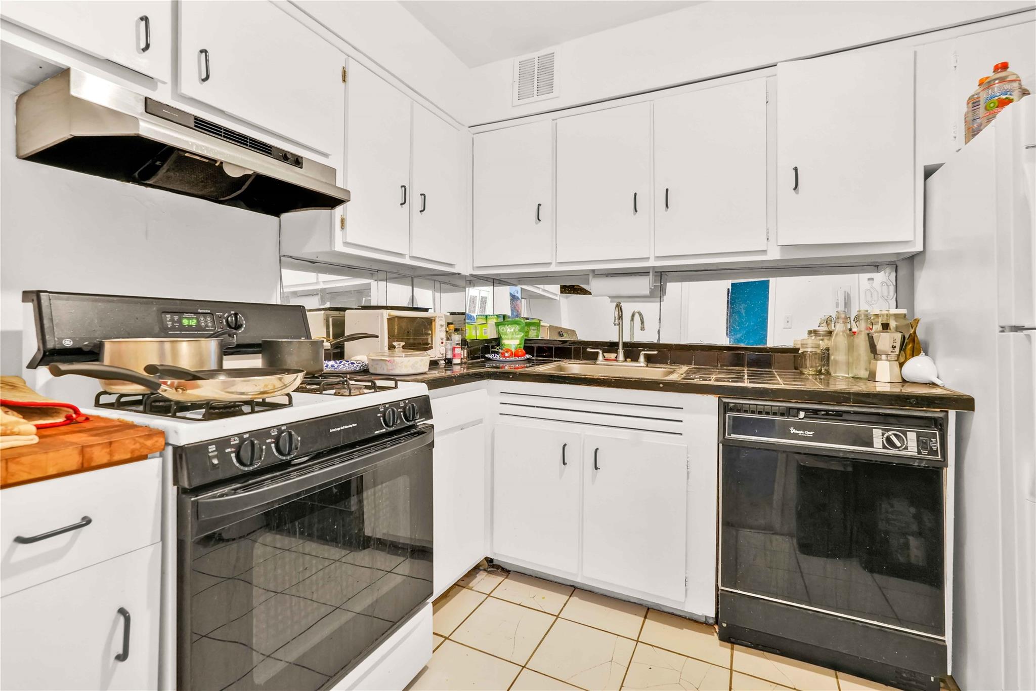 175 Archer Street # 3A, Freeport, NY 11520