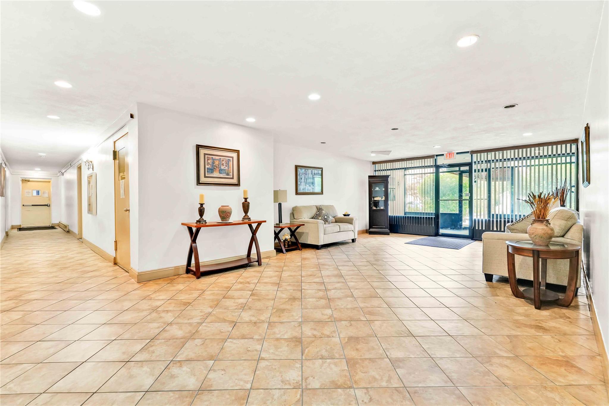 175 Archer Street # 3A, Freeport, NY 11520