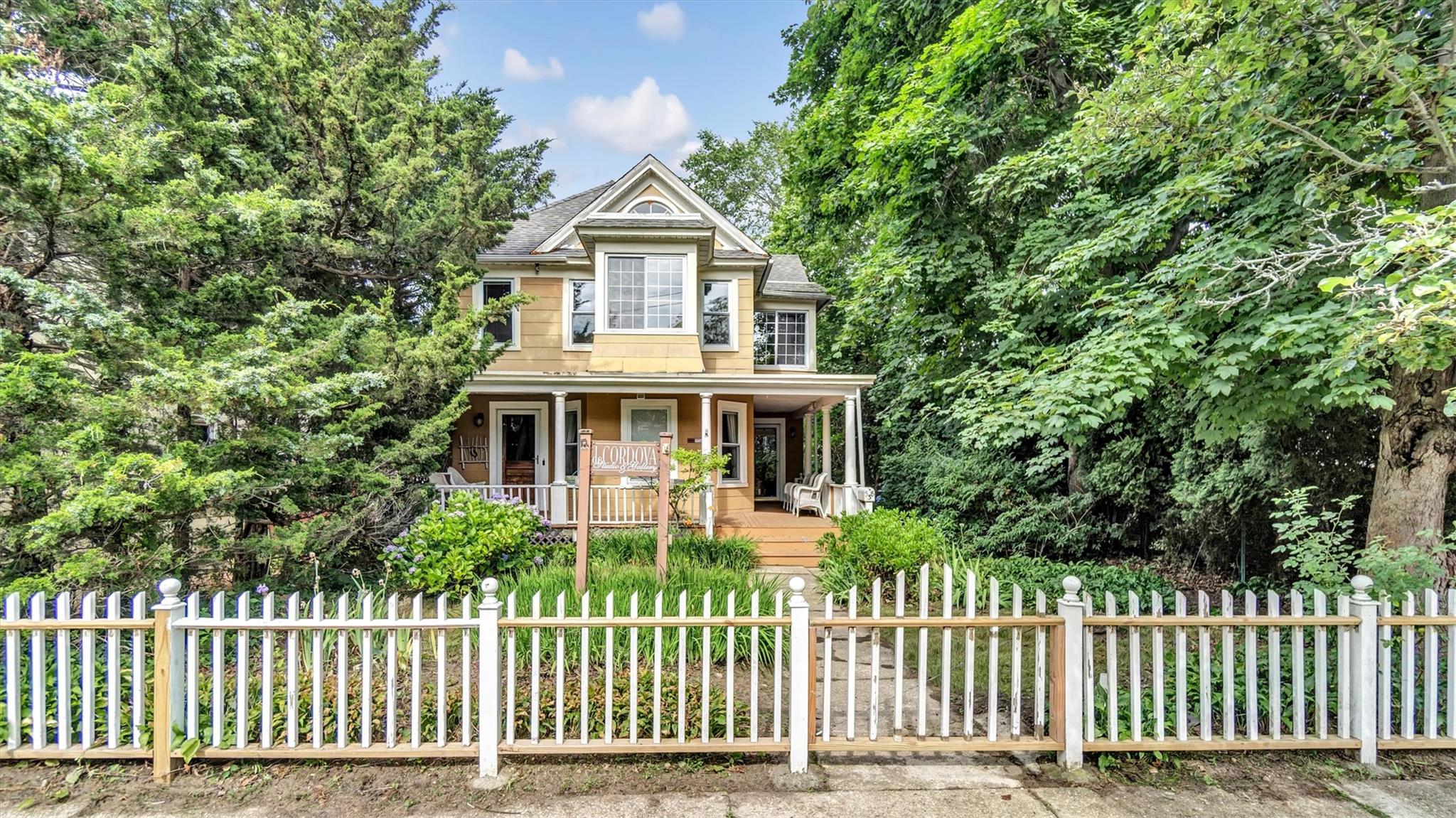 538 Main Road # upper, Greenport, NY 11944