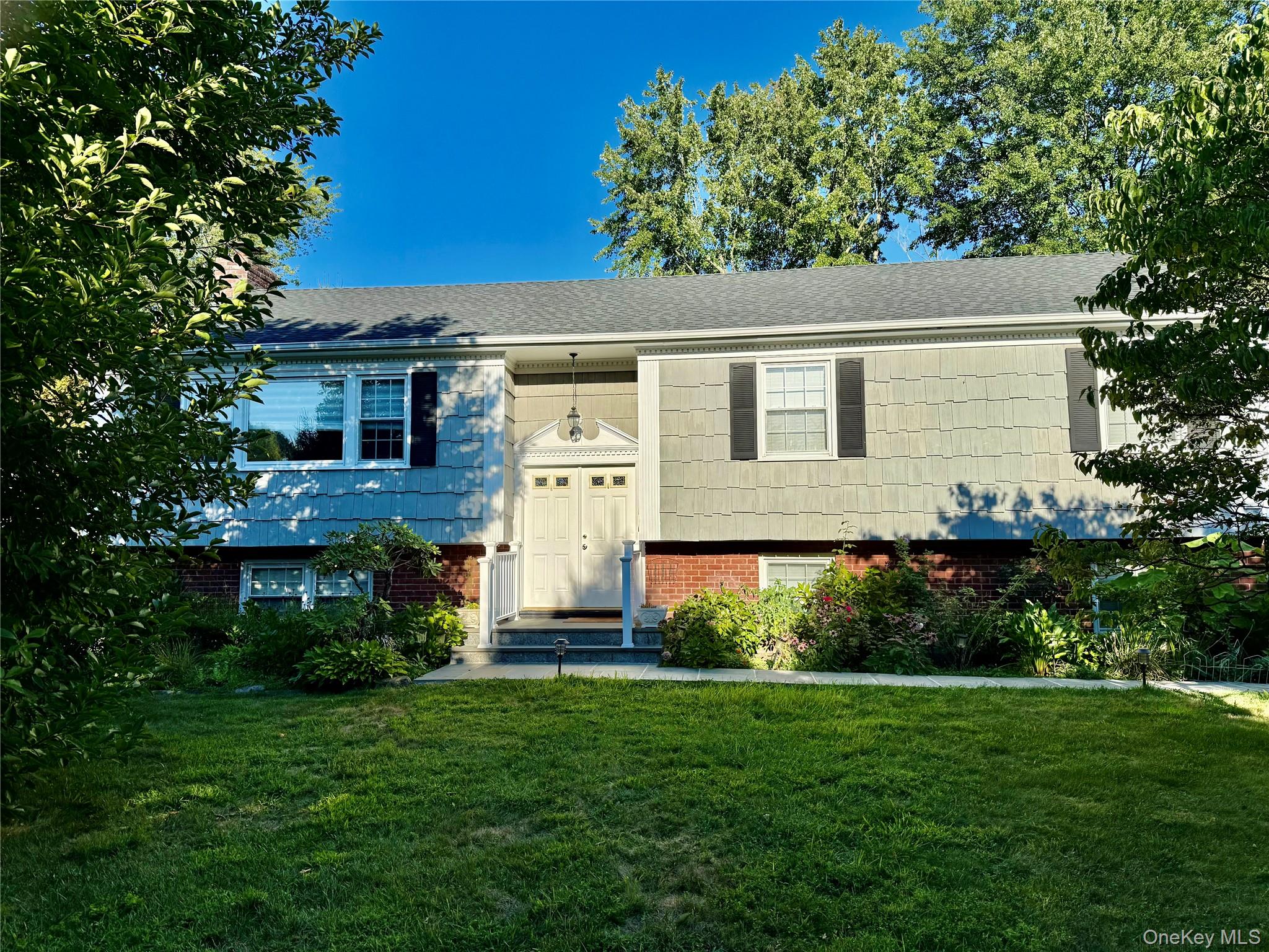 102 Cox Avenue, Armonk, NY 10504
