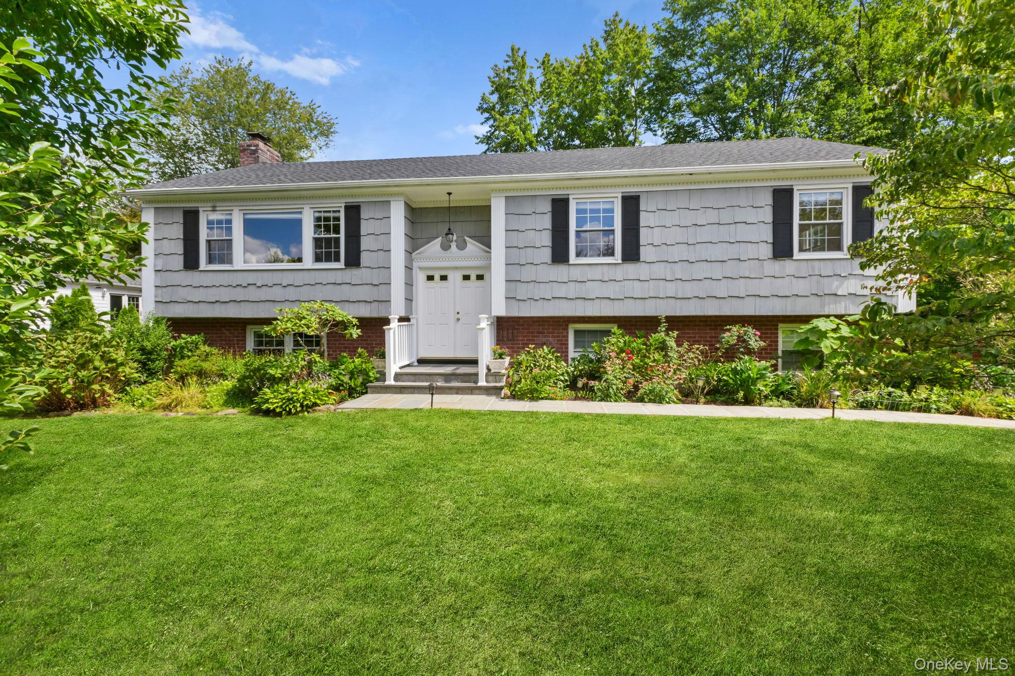 102 Cox Avenue, Armonk, NY 10504