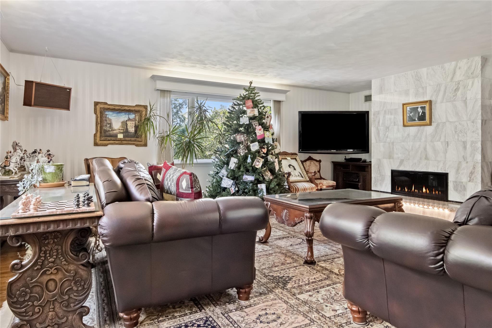 11 Hillside Court, Suffern, NY 10901