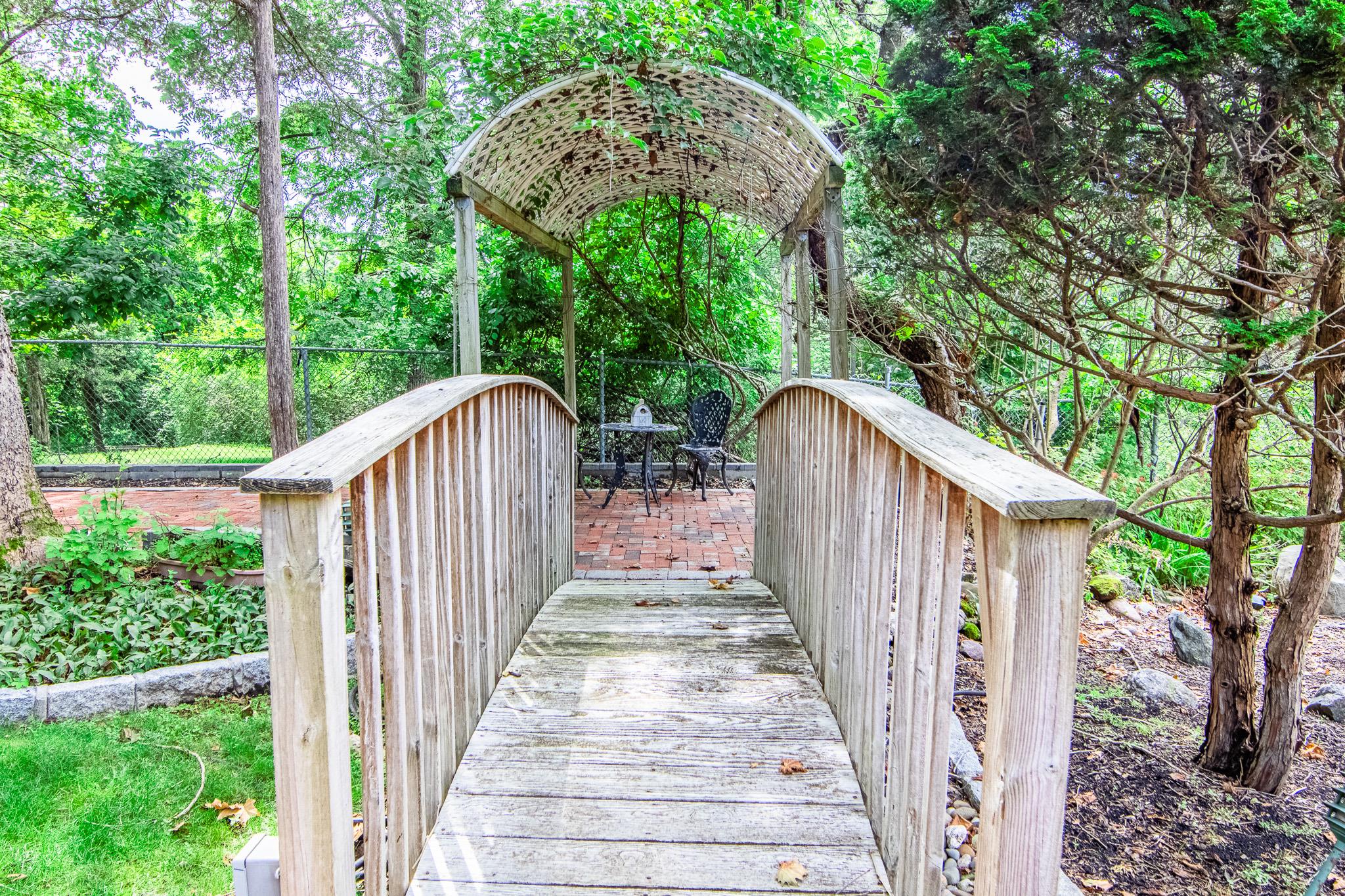 11 Hillside Court, Suffern, NY 10901