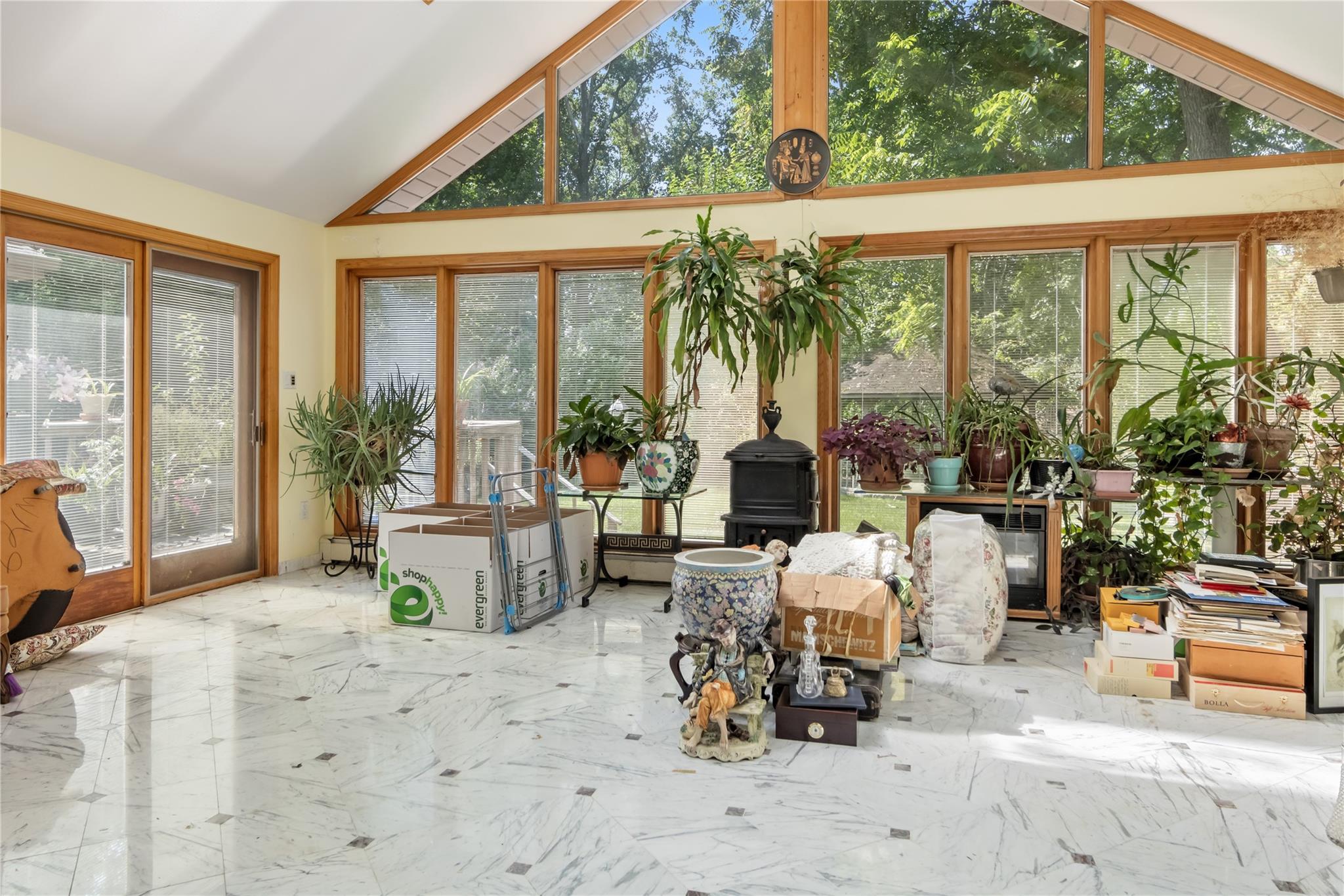 11 Hillside Court, Suffern, NY 10901