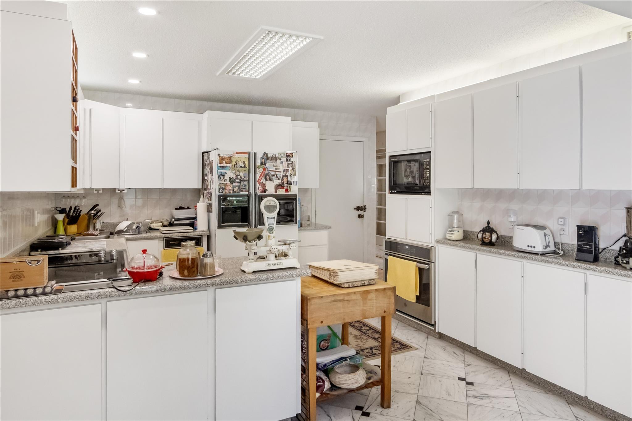 11 Hillside Court, Suffern, NY 10901