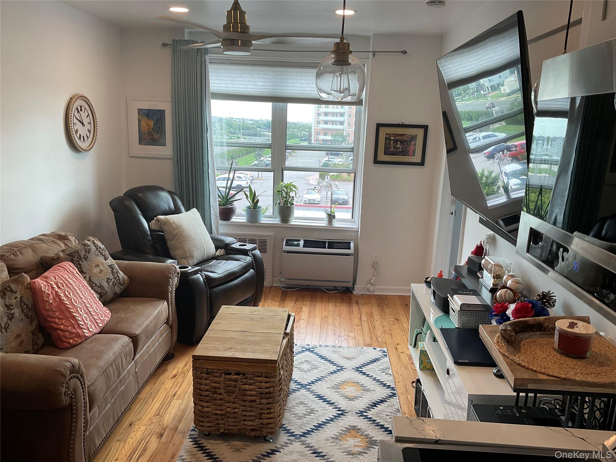 855 E. Broadway # 2D1, Long Beach, NY 11561