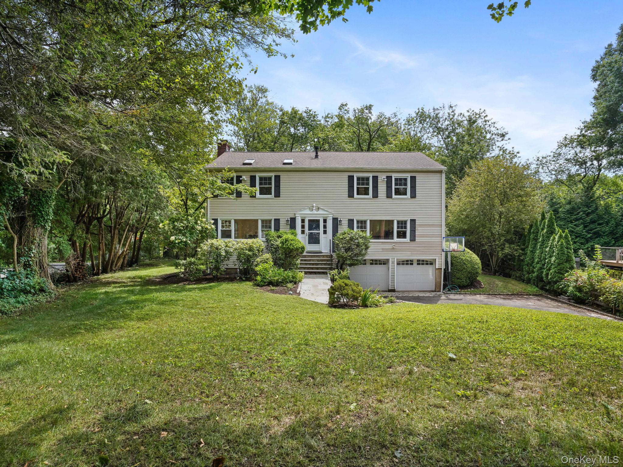65 Lockwood Lane, Greenwich, CT 06878
