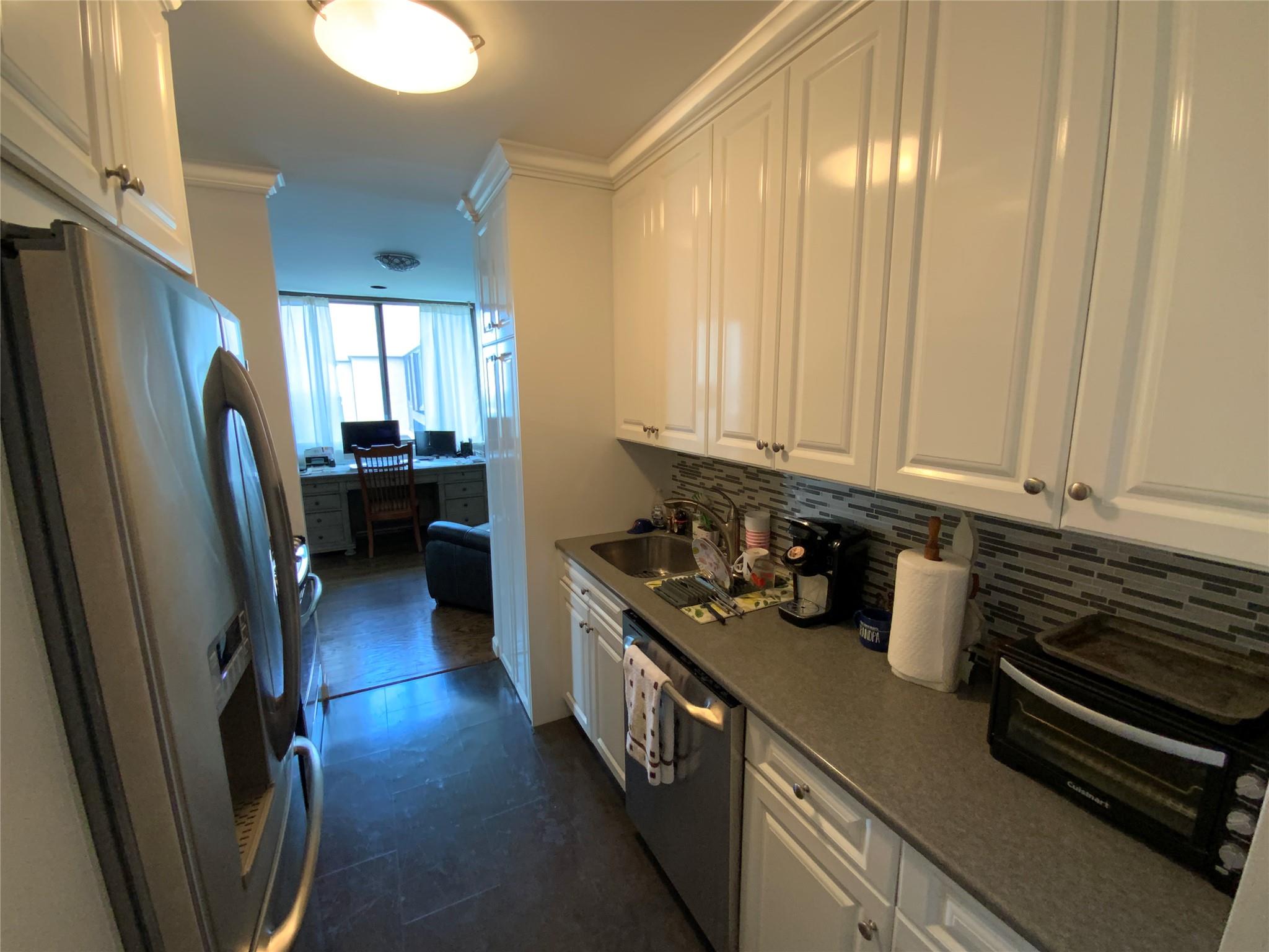 27110 Grand Central Parkway # 33A, Floral Park, NY 11005