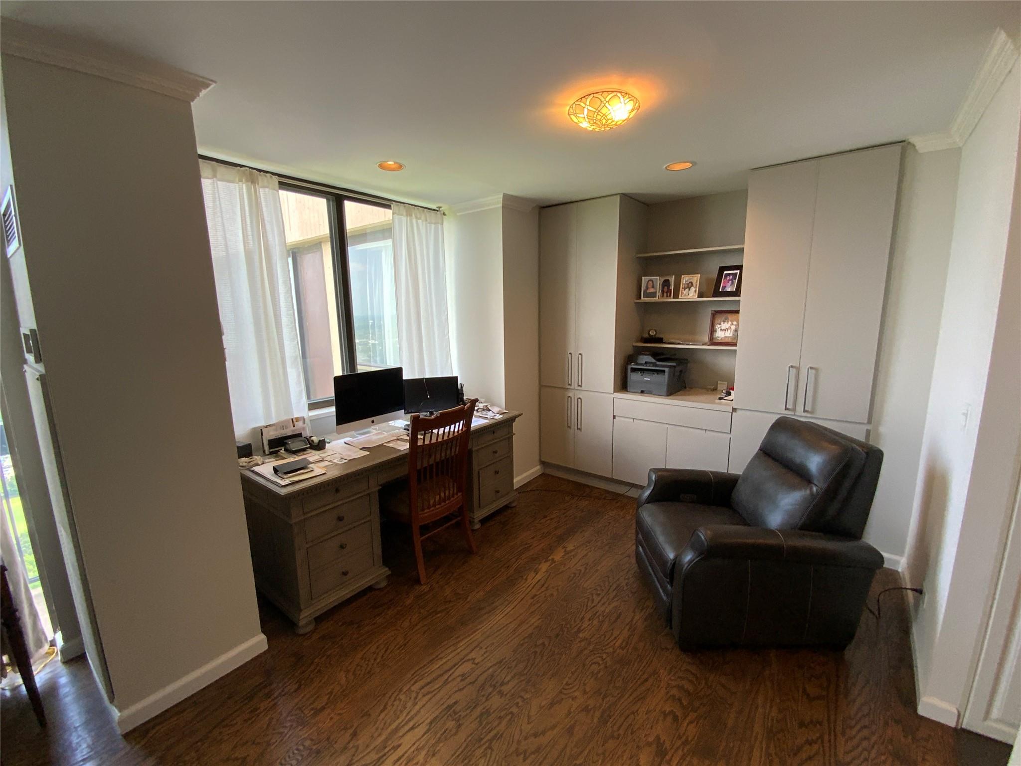 27110 Grand Central Parkway # 33A, Floral Park, NY 11005