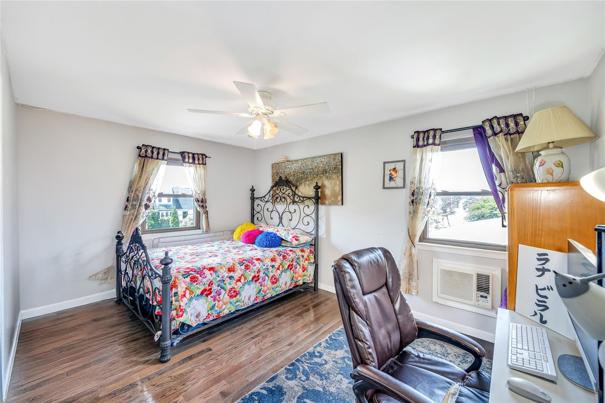 5 Tomes Avenue, Farmingdale, NY 11735