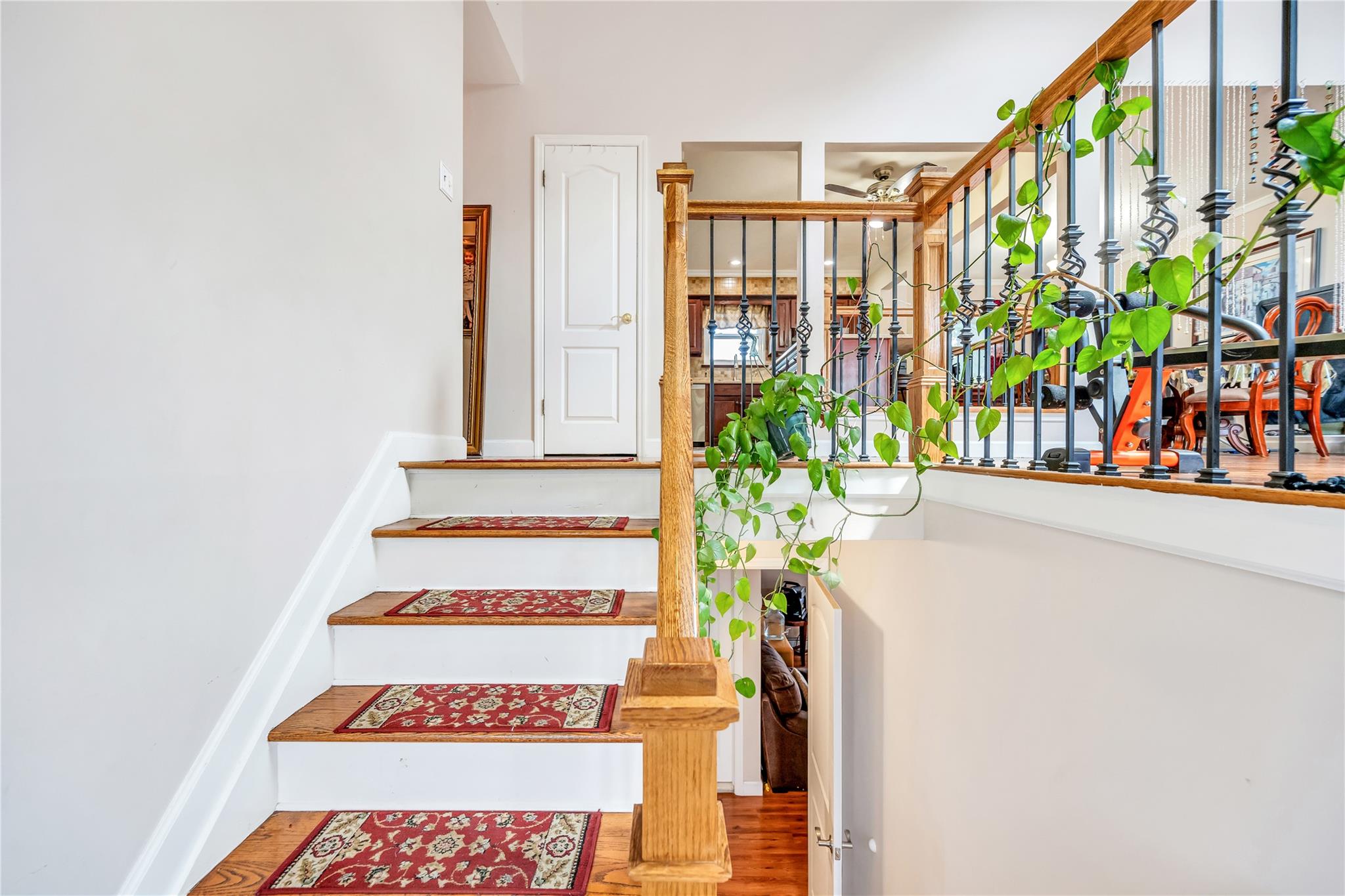 5 Tomes Avenue, Farmingdale, NY 11735