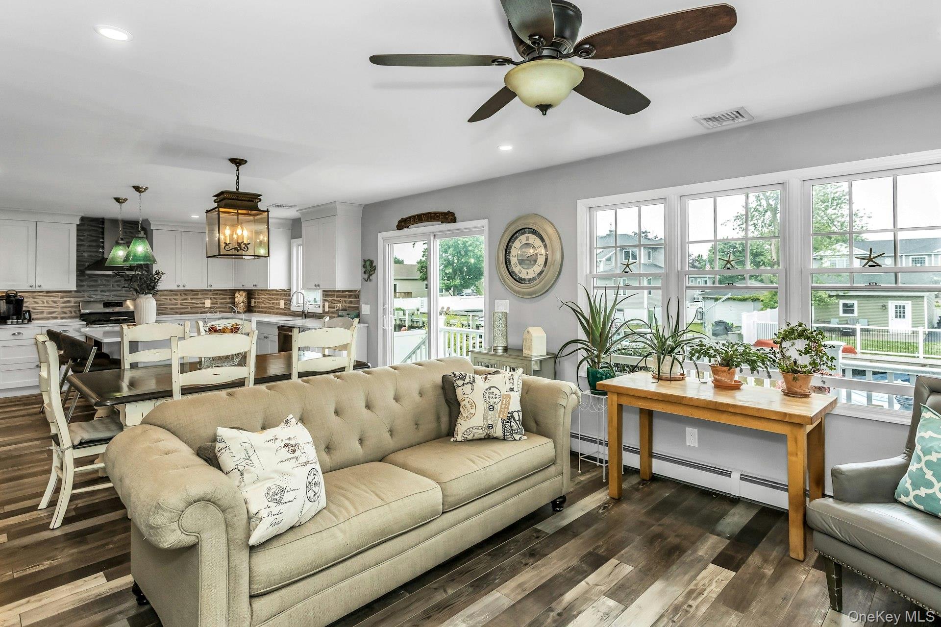 10 Garfield Place, Massapequa, NY 11758