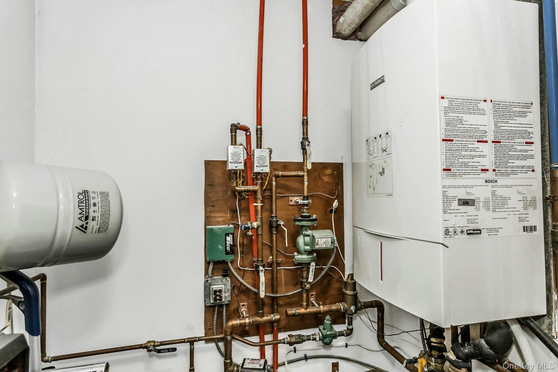 10 Garfield Place, Massapequa, NY 11758