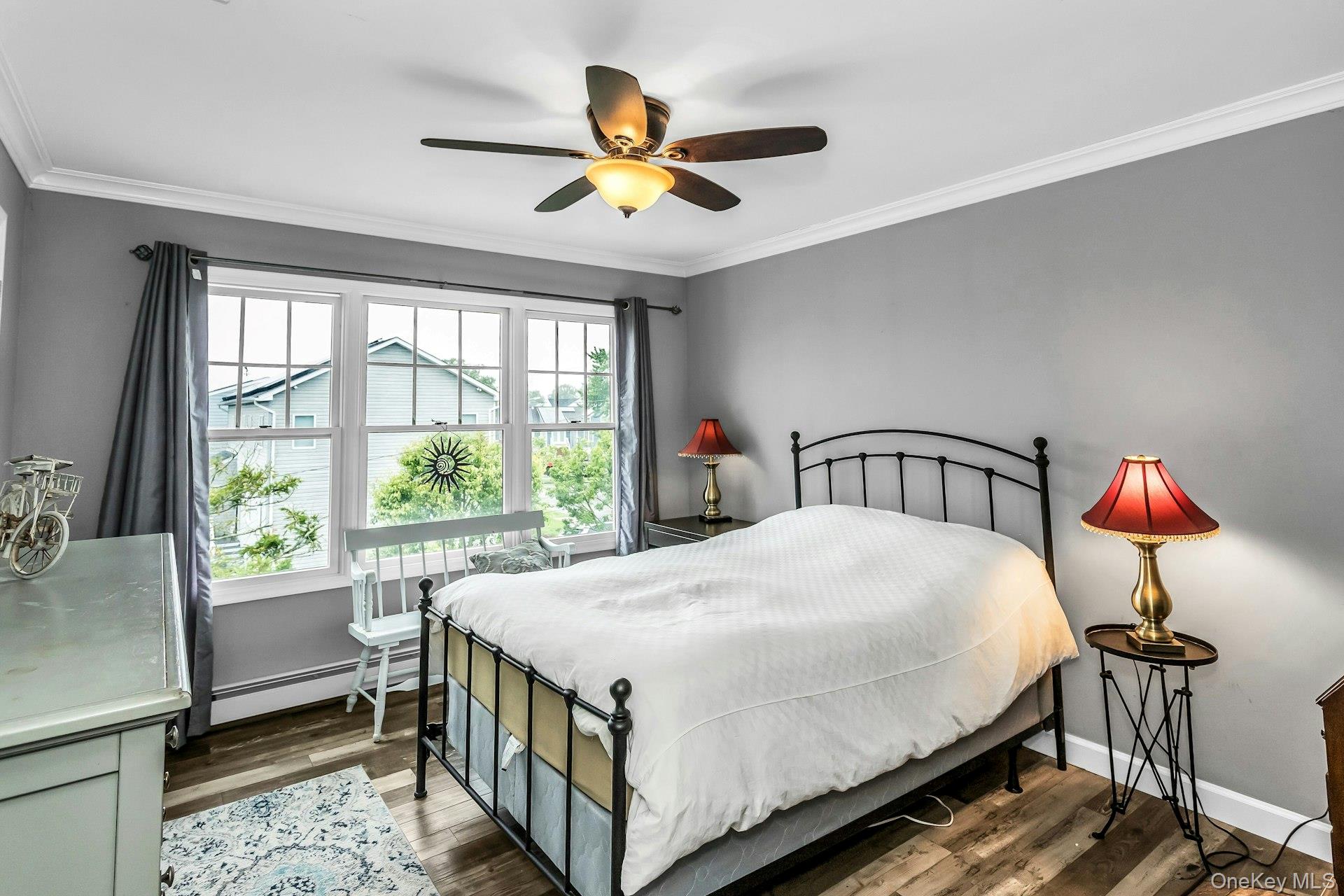 10 Garfield Place, Massapequa, NY 11758