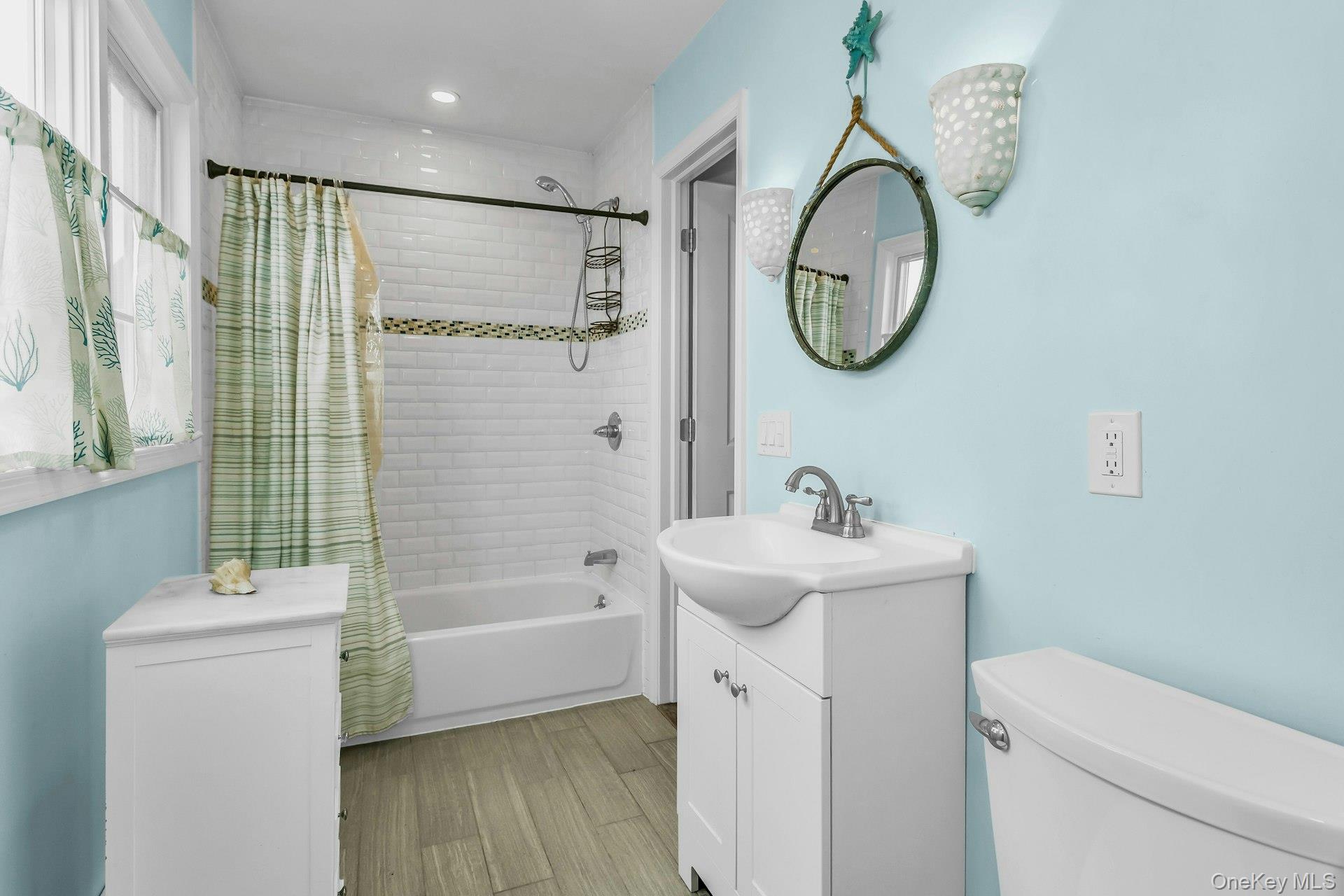 10 Garfield Place, Massapequa, NY 11758