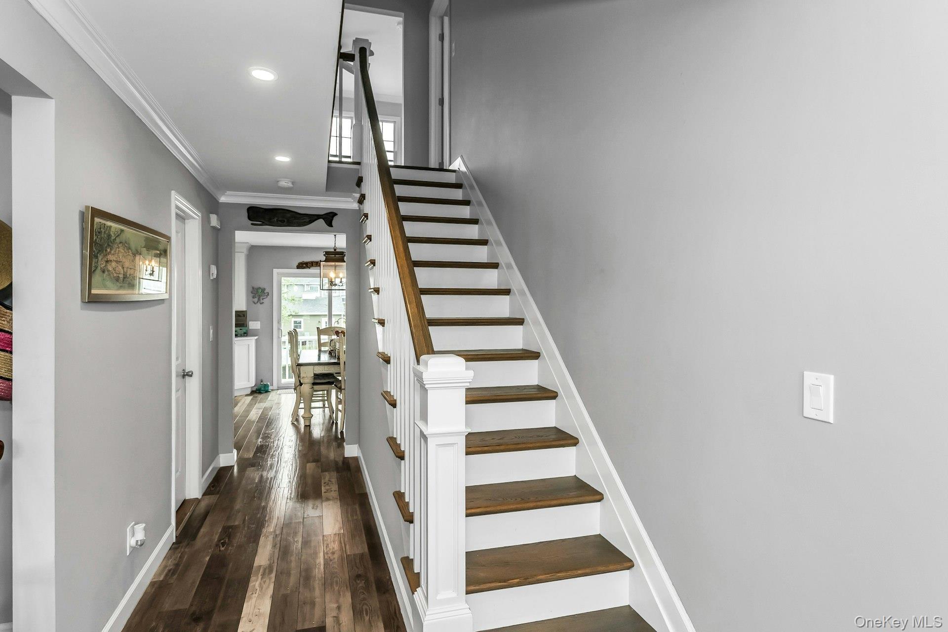 10 Garfield Place, Massapequa, NY 11758