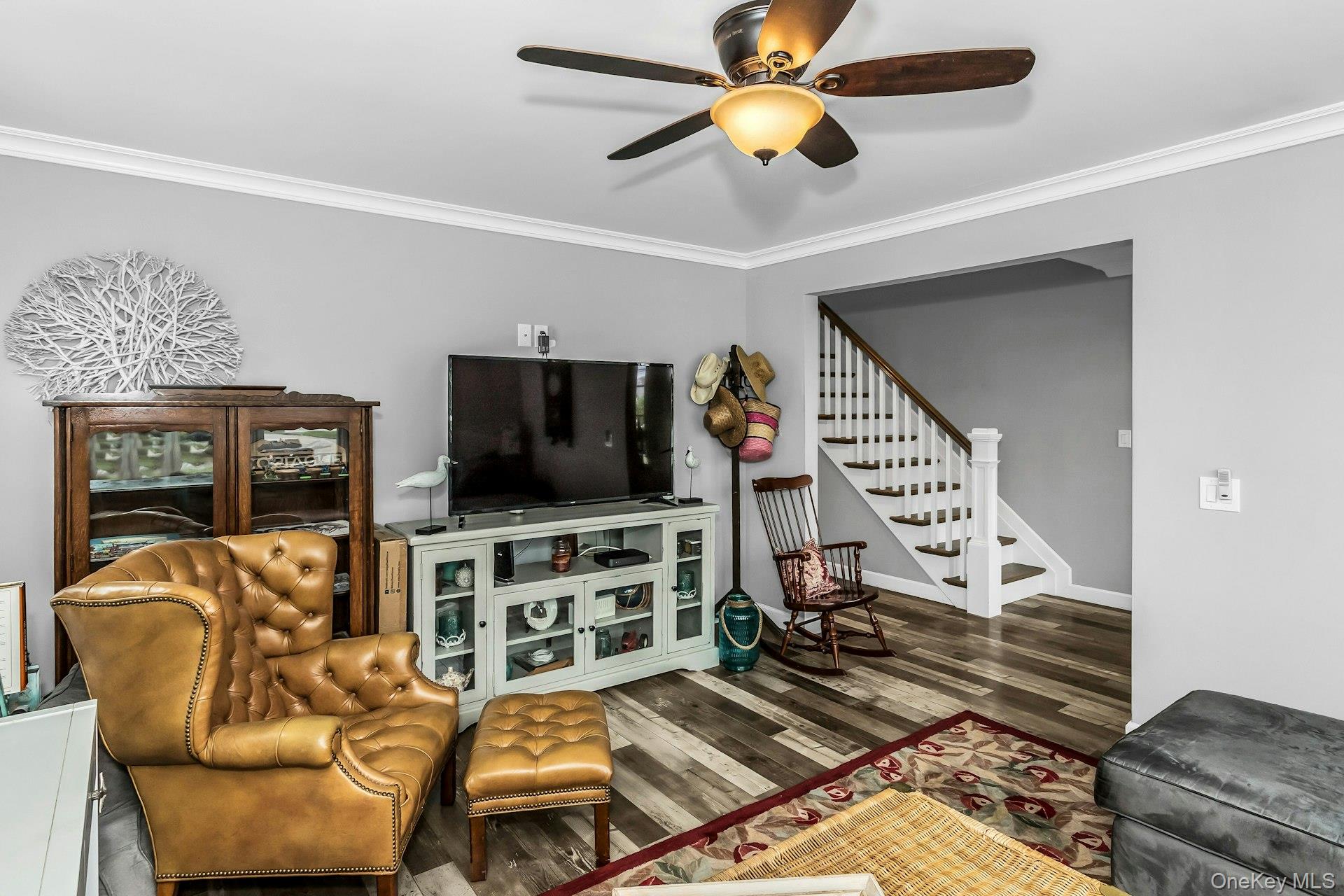 10 Garfield Place, Massapequa, NY 11758