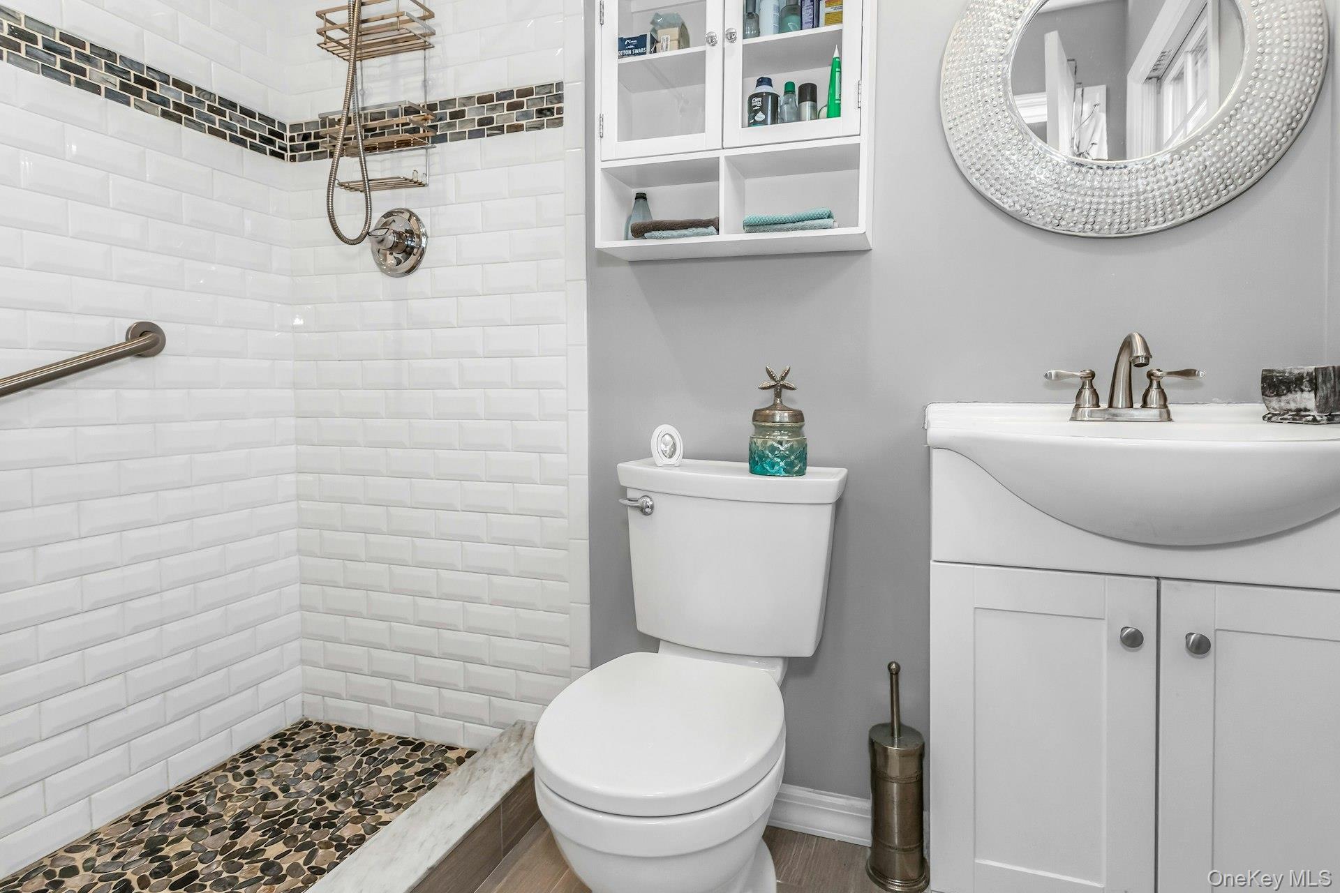 10 Garfield Place, Massapequa, NY 11758