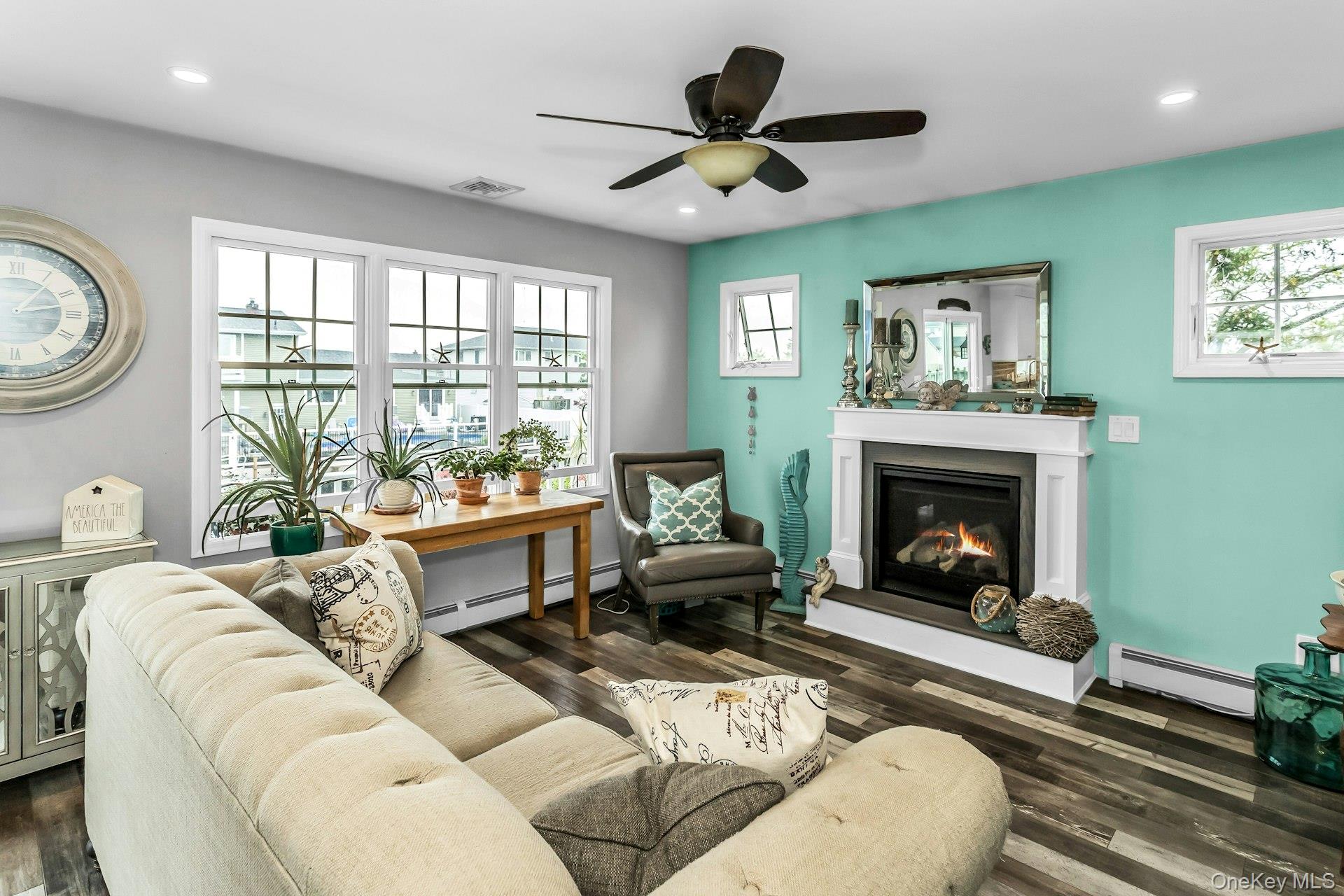 10 Garfield Place, Massapequa, NY 11758