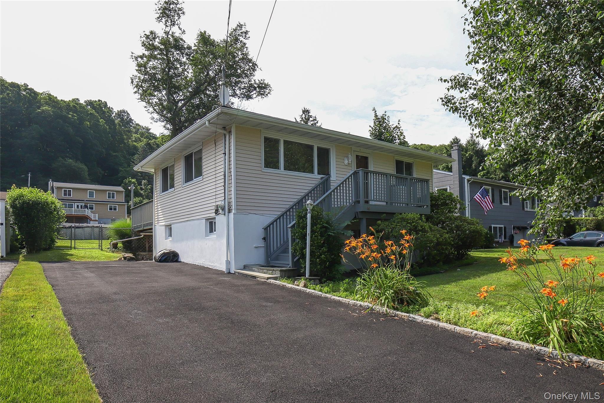 66 Putnam Road, Cortlandt Manor, NY 10567