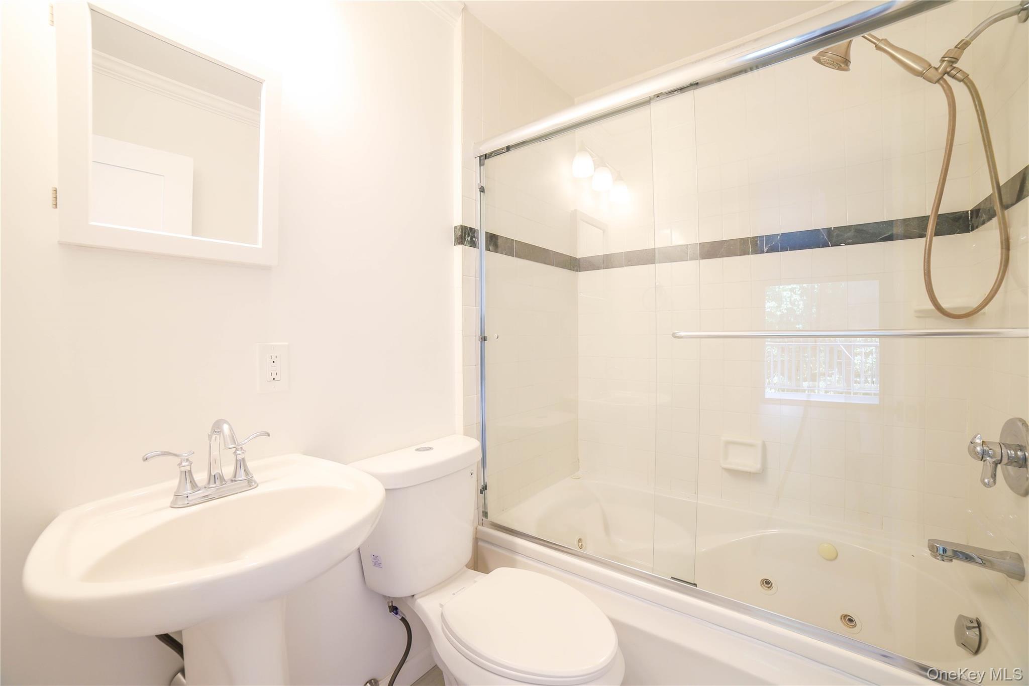 66 Putnam Road, Cortlandt Manor, NY 10567