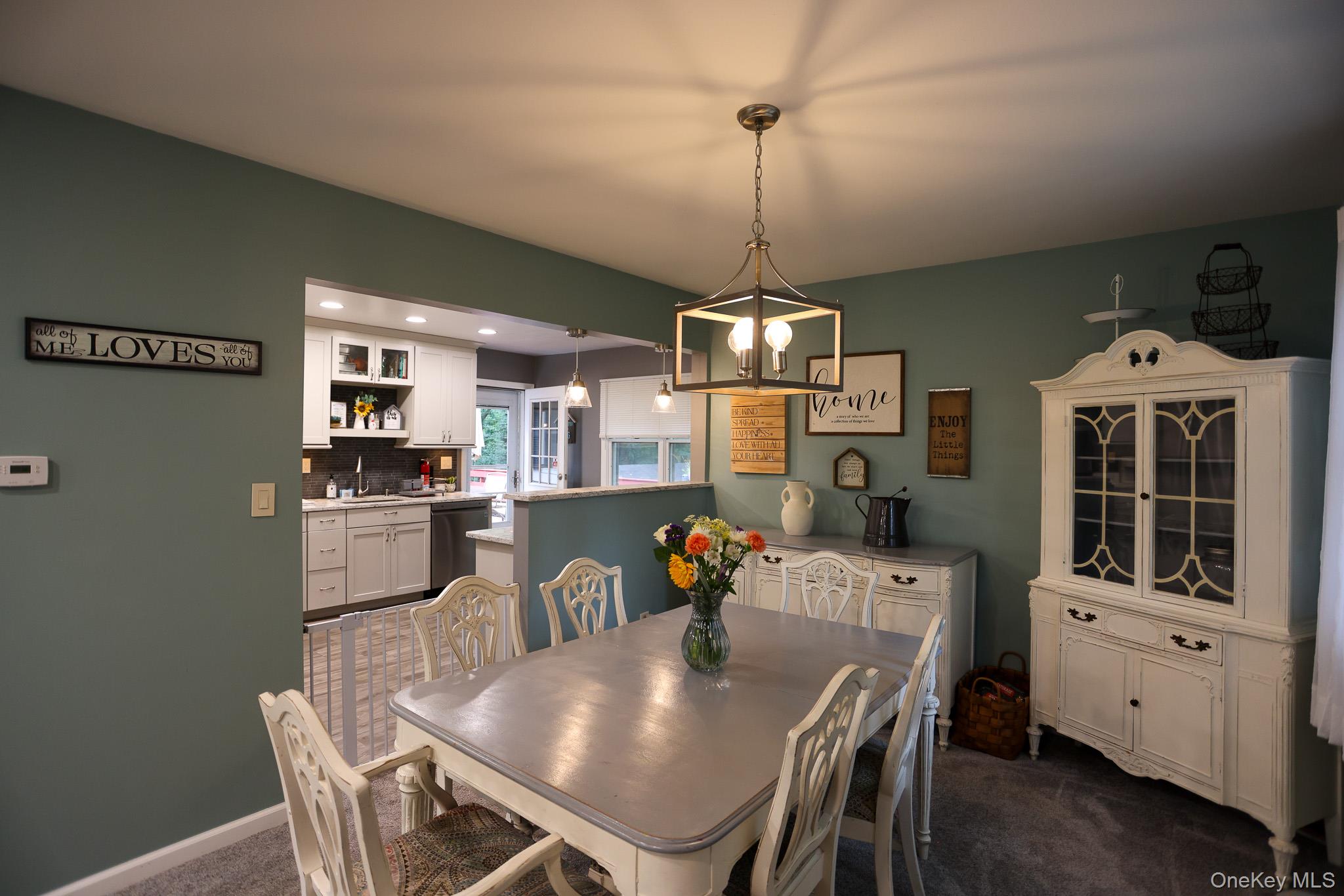 21 Edgebrook Lane, Airmont, NY 10952