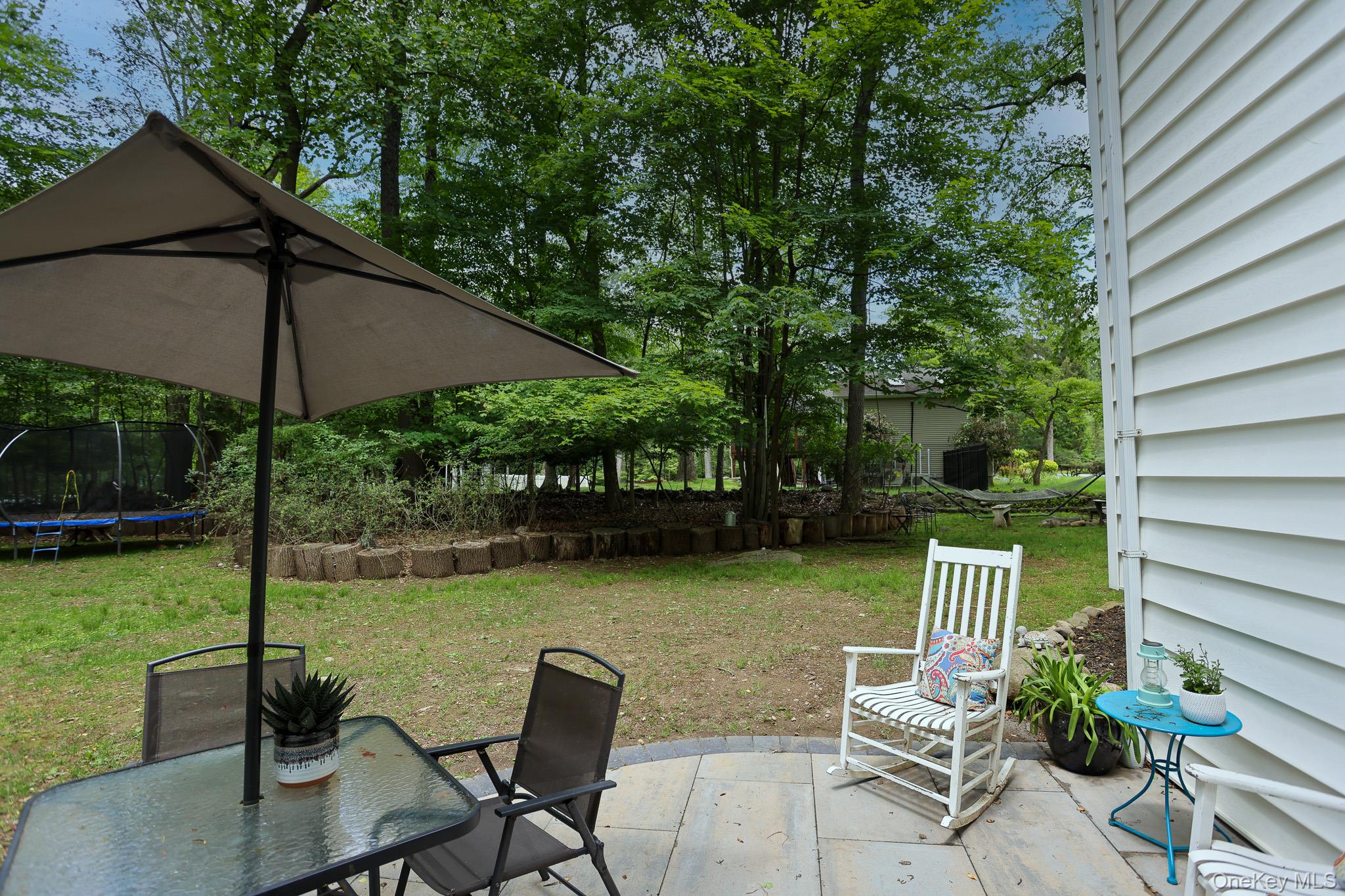 21 Edgebrook Lane, Airmont, NY 10952