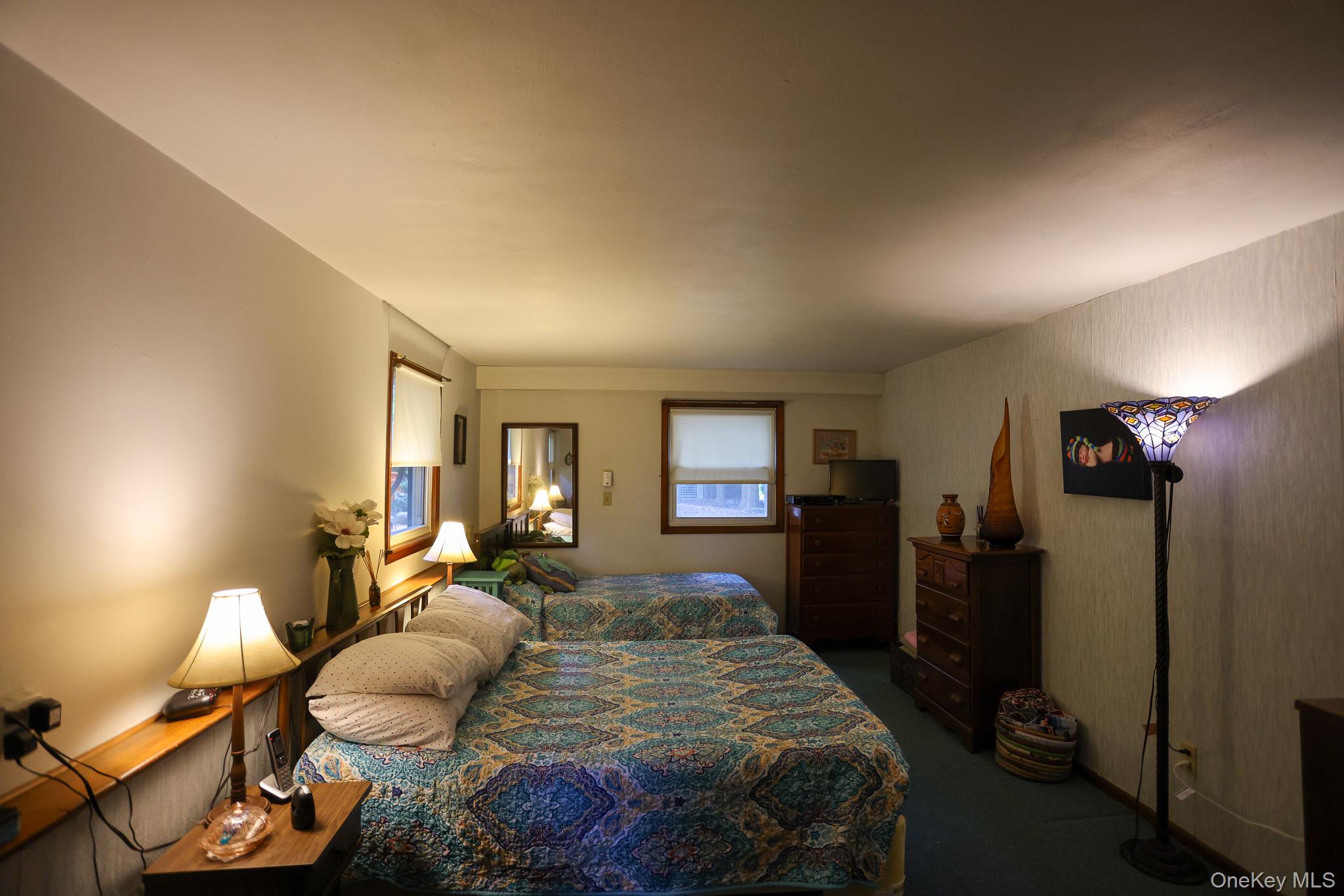 21 Edgebrook Lane, Airmont, NY 10952