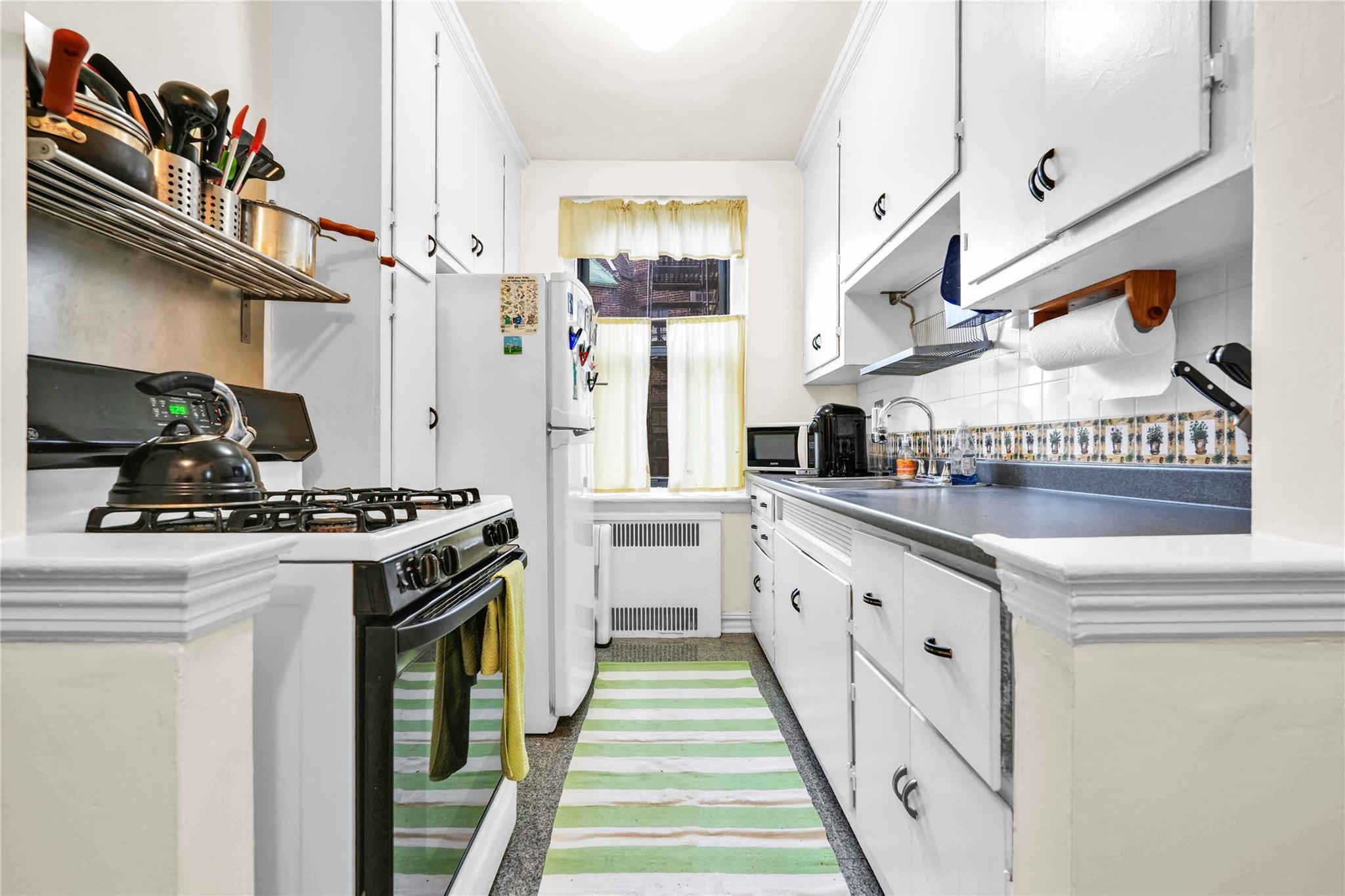 84-51 Beverly Road # 5P, Kew Gardens, NY 11415