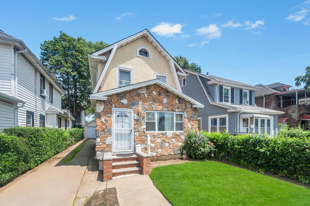 11119 212th Street, Queens Village, NY 11429
