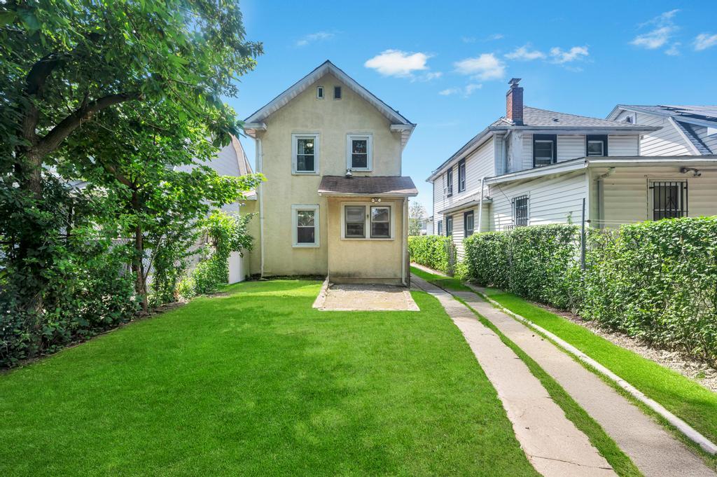 11119 212th Street, Queens Village, NY 11429