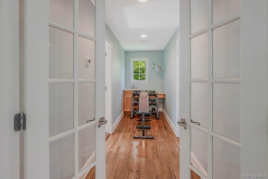 47 Sherwood Gate, Oyster Bay, NY 11771