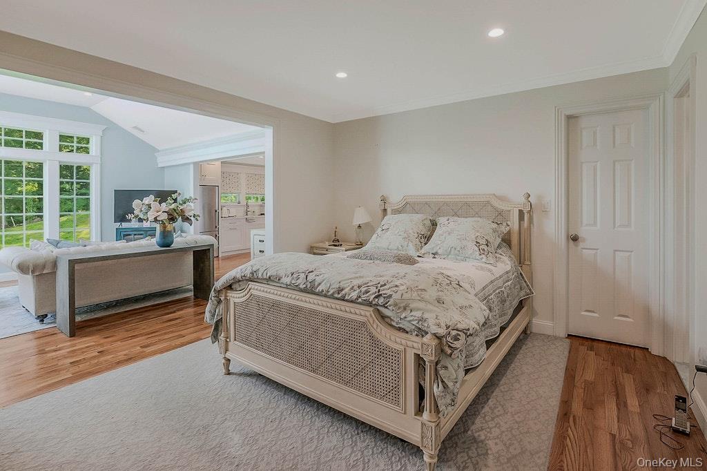 47 Sherwood Gate, Oyster Bay, NY 11771