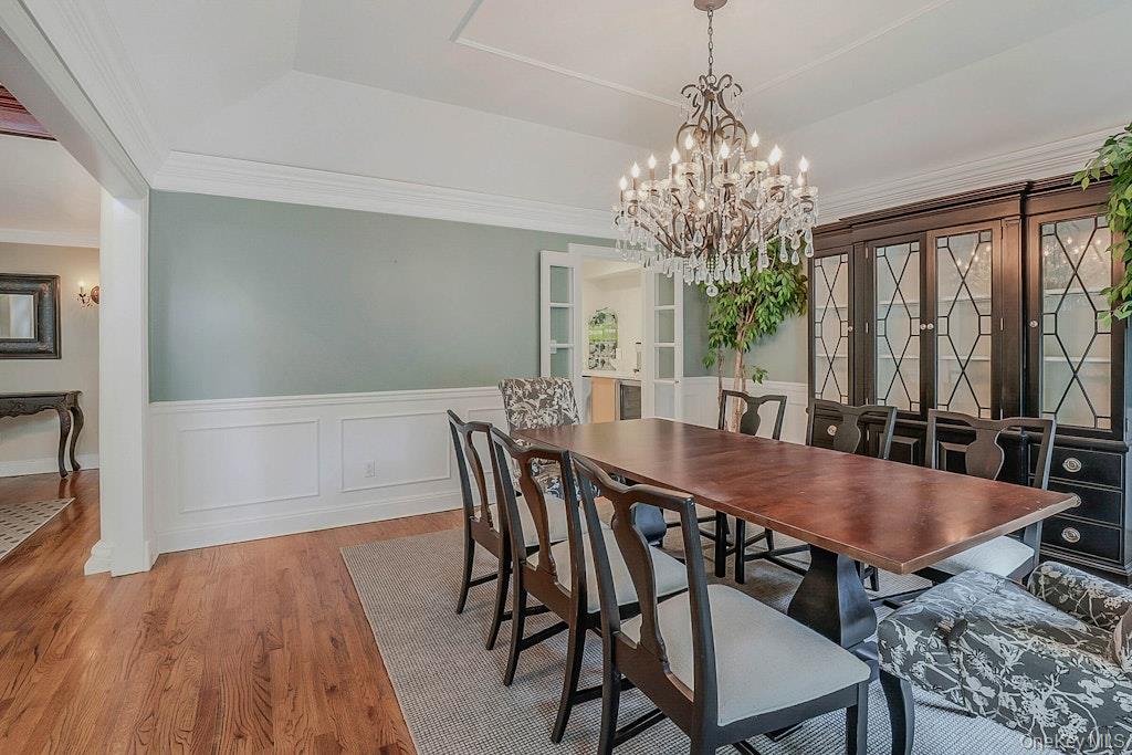 47 Sherwood Gate, Oyster Bay, NY 11771