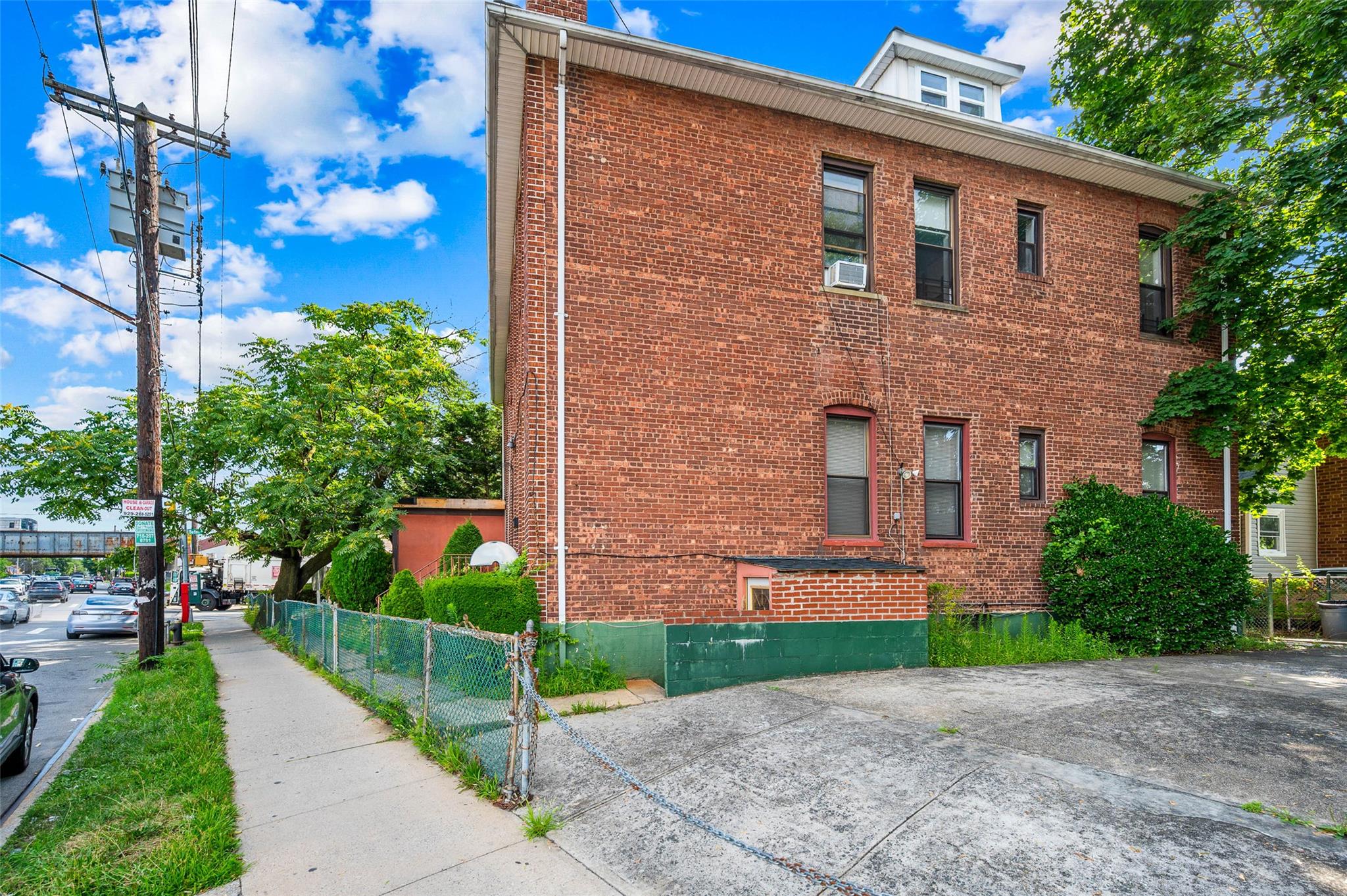 137-06 Bedell Street, Springfield Gardens, NY 11413