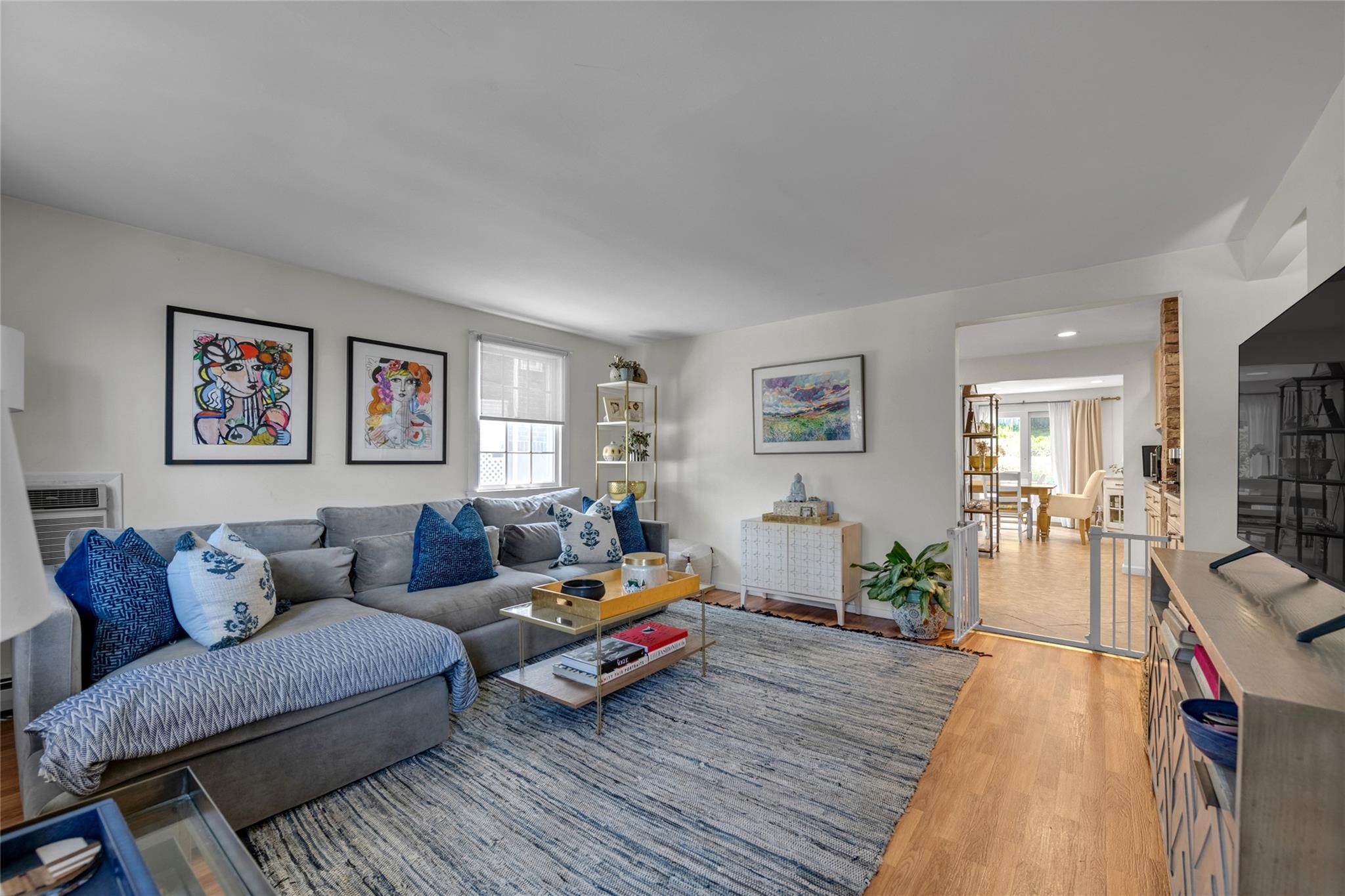 18 Neulist Avenue, Port Washington, NY 11050