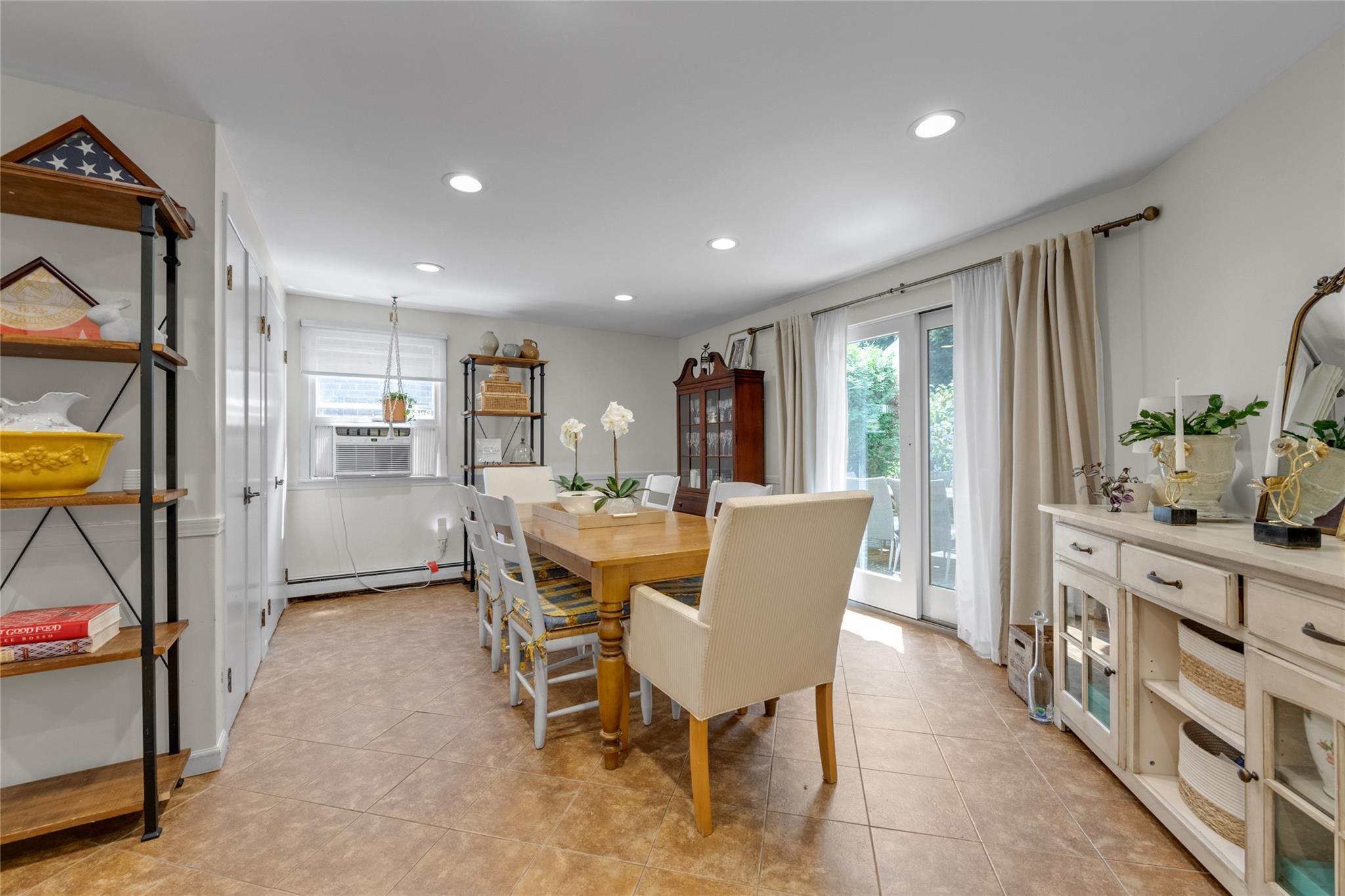 18 Neulist Avenue, Port Washington, NY 11050