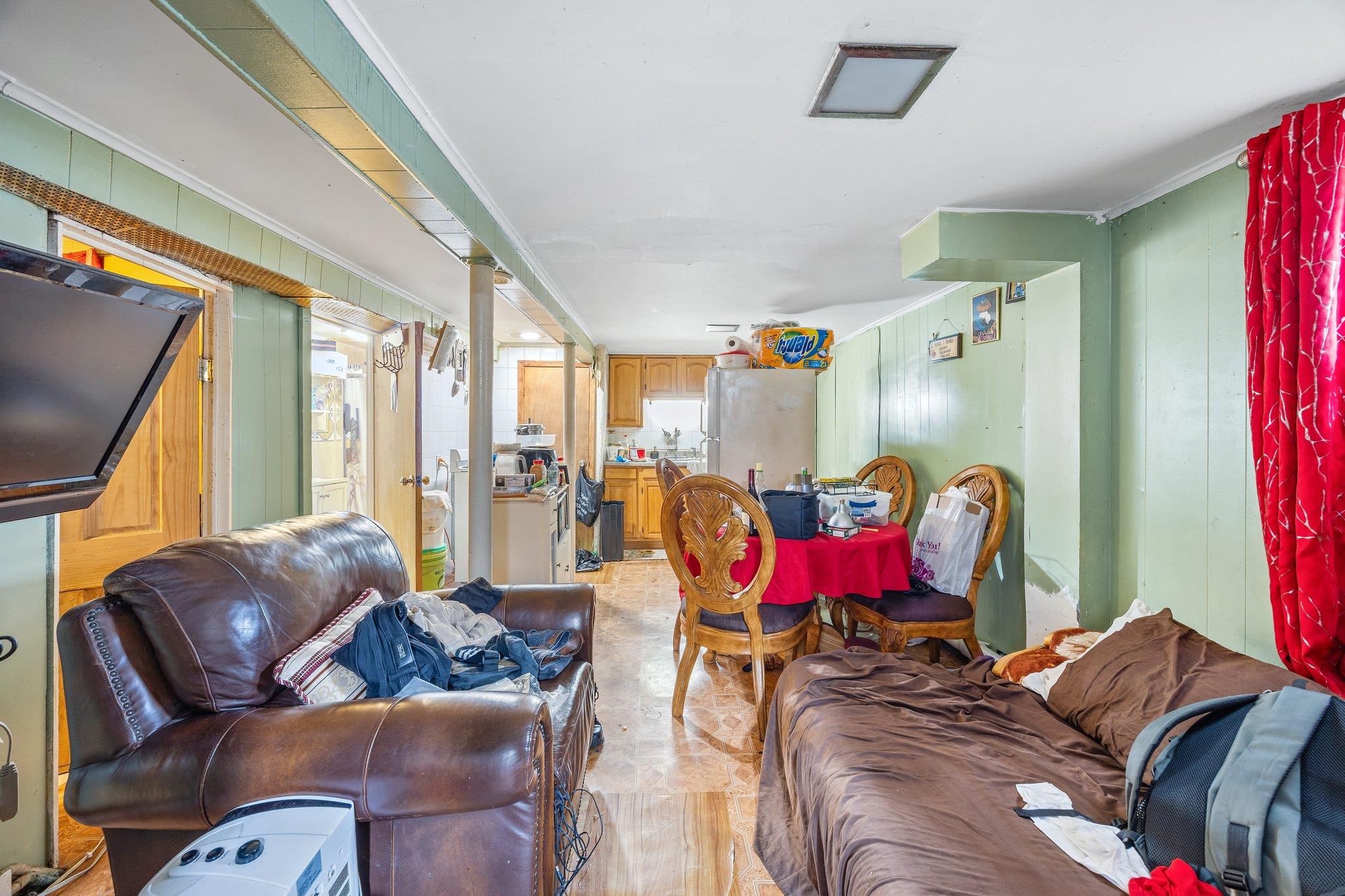 10446 199th Street, Saint Albans, NY 11412