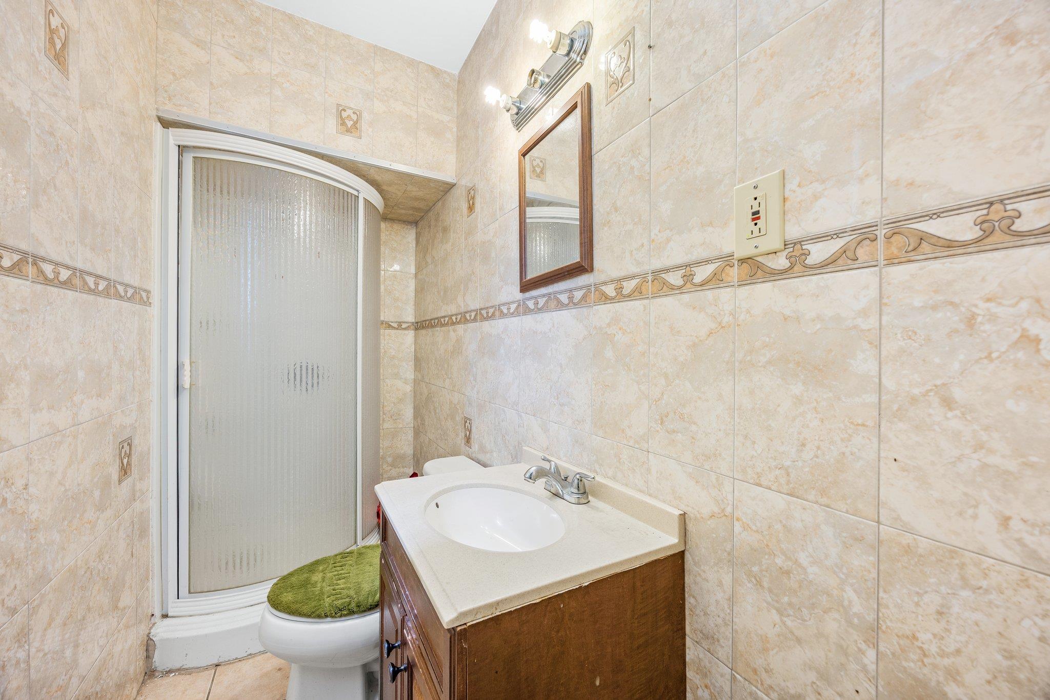 10446 199th Street, Saint Albans, NY 11412