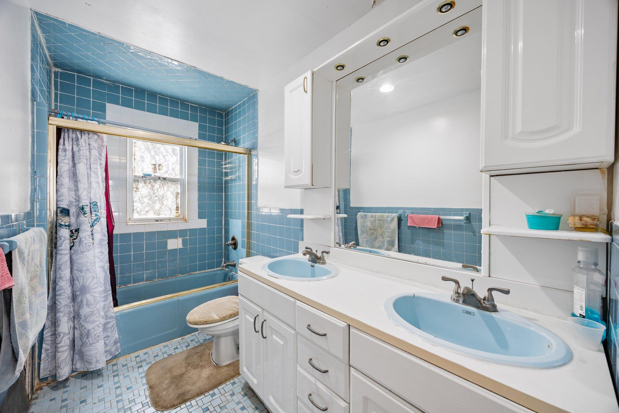 10446 199th Street, Saint Albans, NY 11412