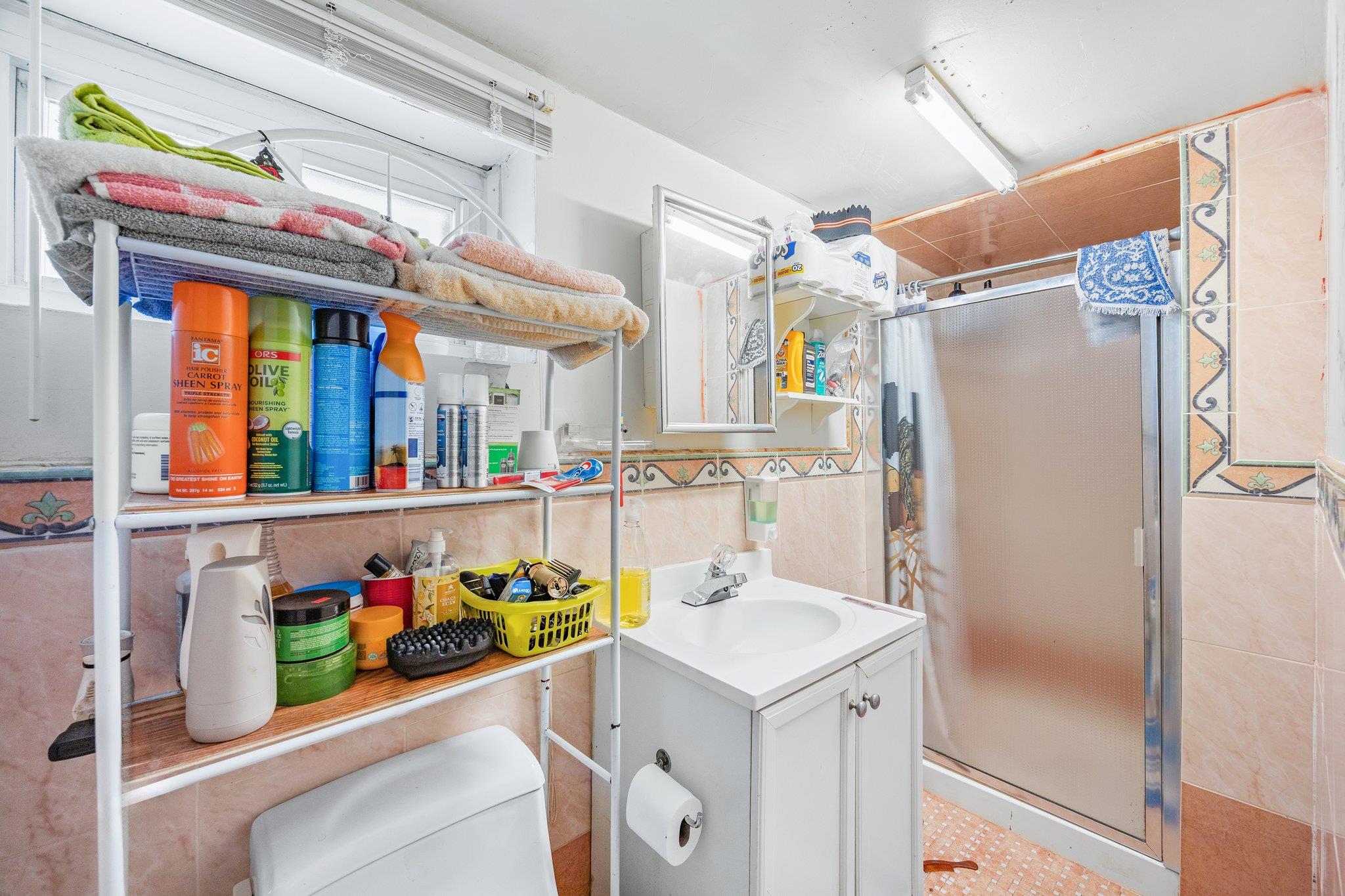 10446 199th Street, Saint Albans, NY 11412