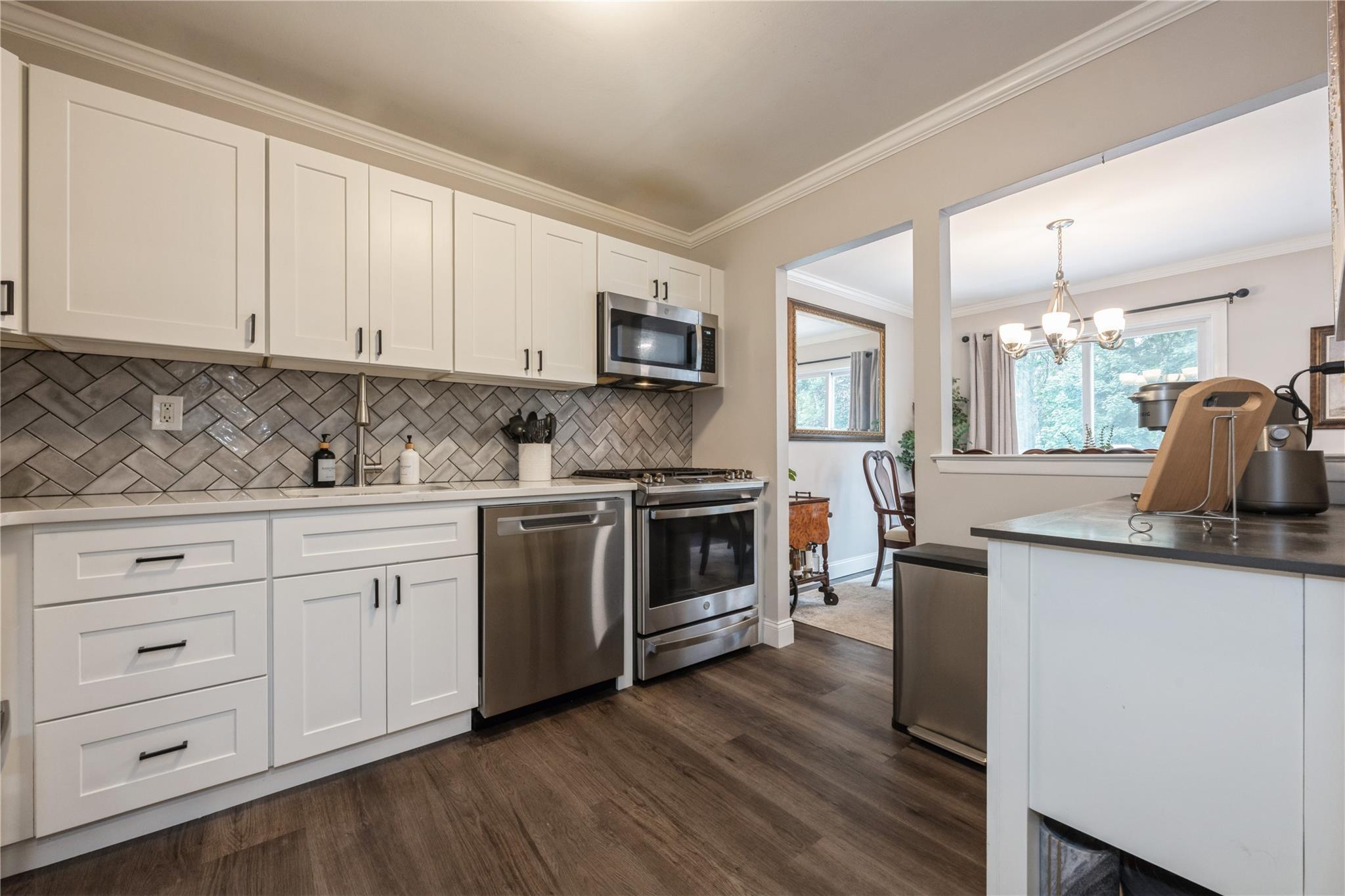 350 Lakeland Avenue # 7G, Sayville, NY 11782